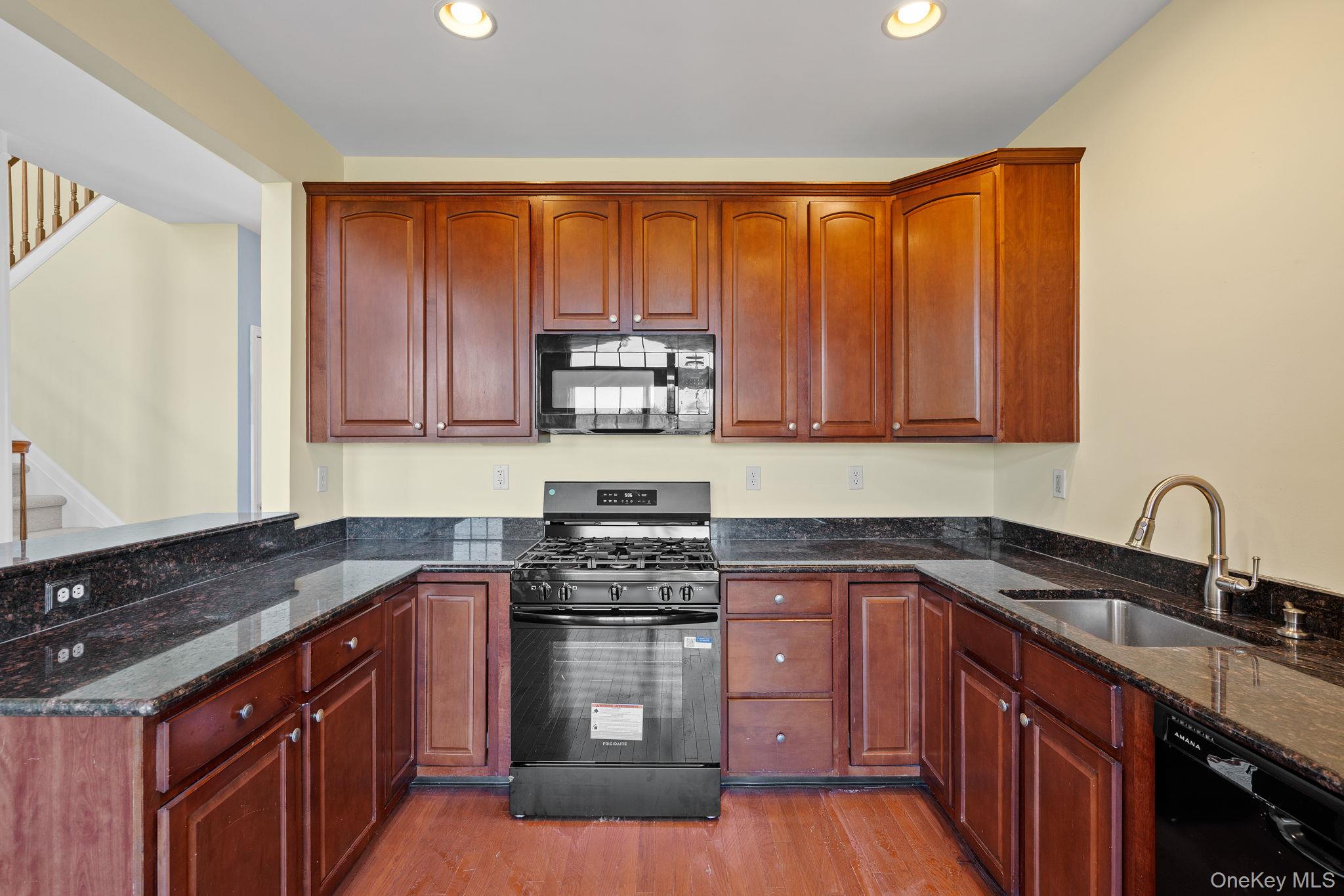 #12 photo, 305 Balsam Drive, New Windsor , NY 12553