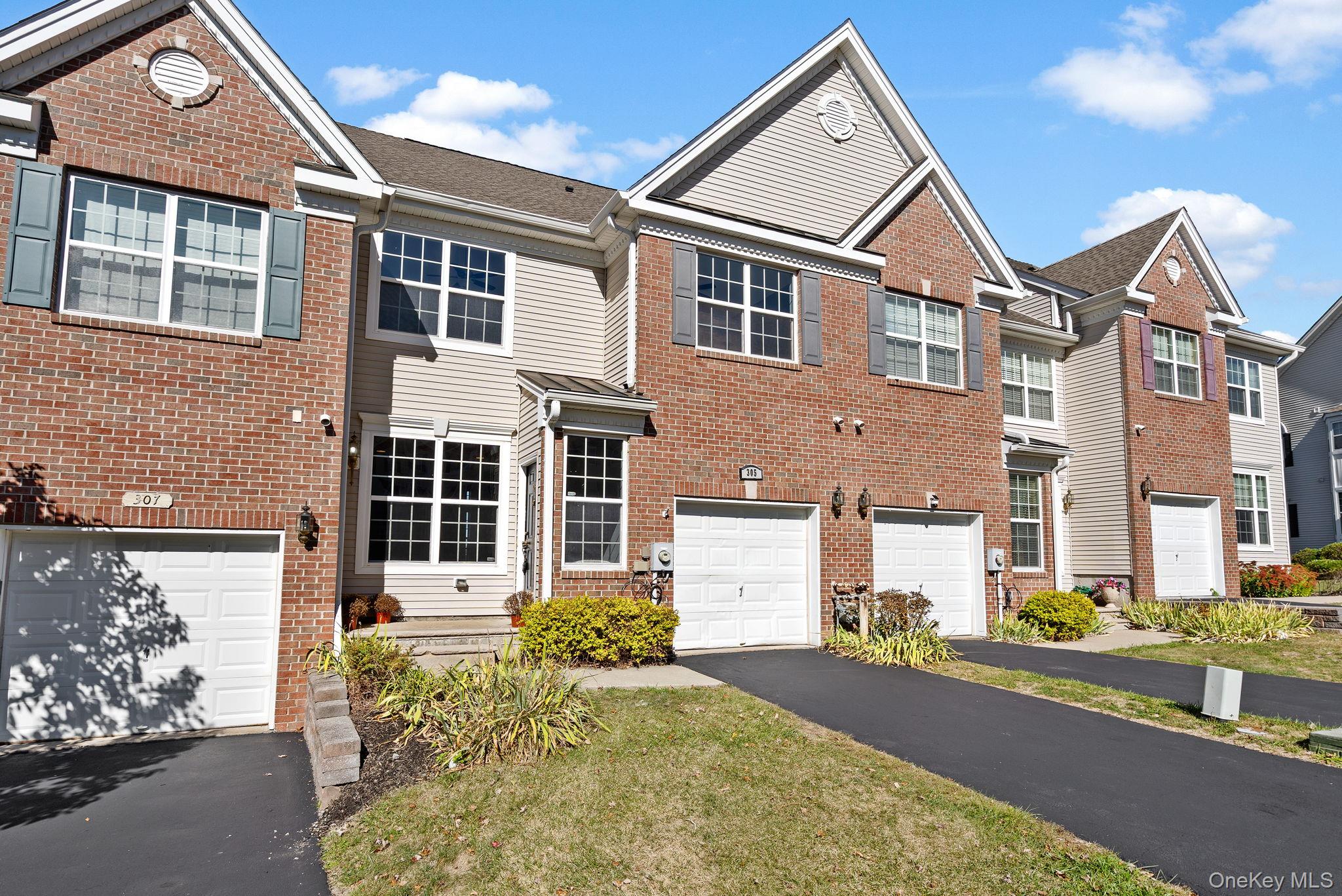 #3 photo, 305 Balsam Drive, New Windsor , NY 12553