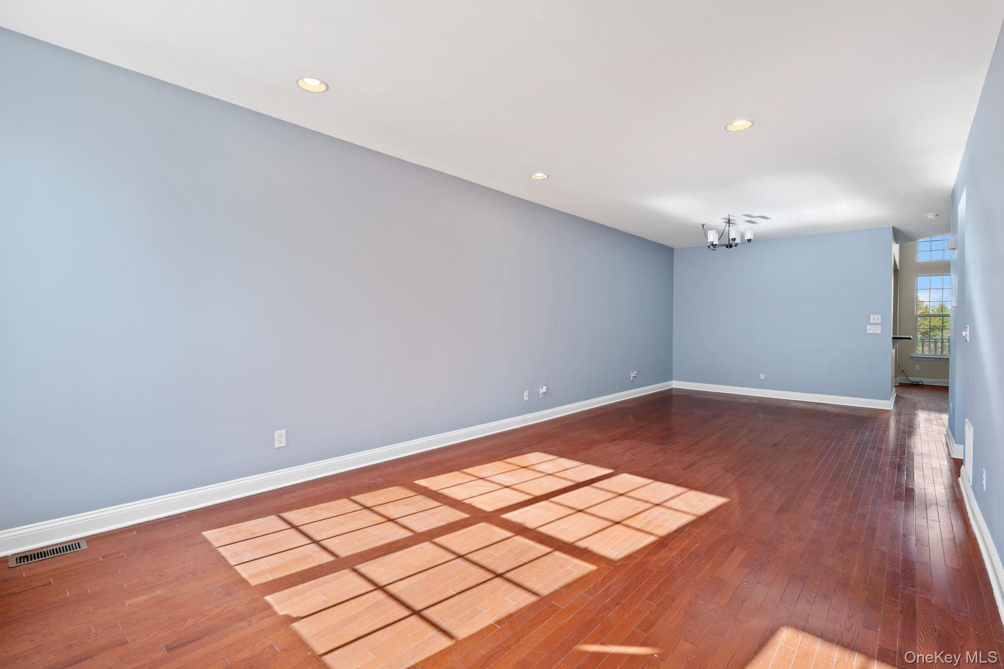 #6 photo, 305 Balsam Drive, New Windsor , NY 12553