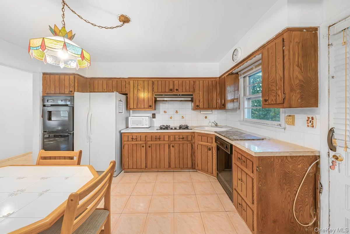 #4 photo, 15 Stevens Avenue, Yonkers , NY 10704