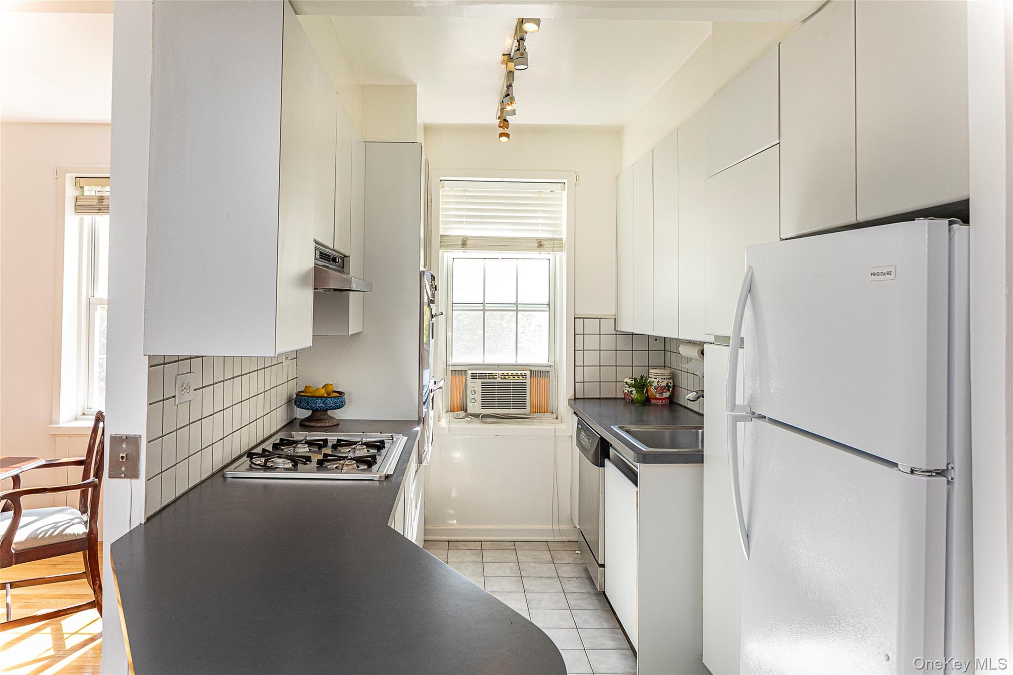 #6 photo, 3 Midland Gardens, ブロンクス区 Bronxville , NY 10708