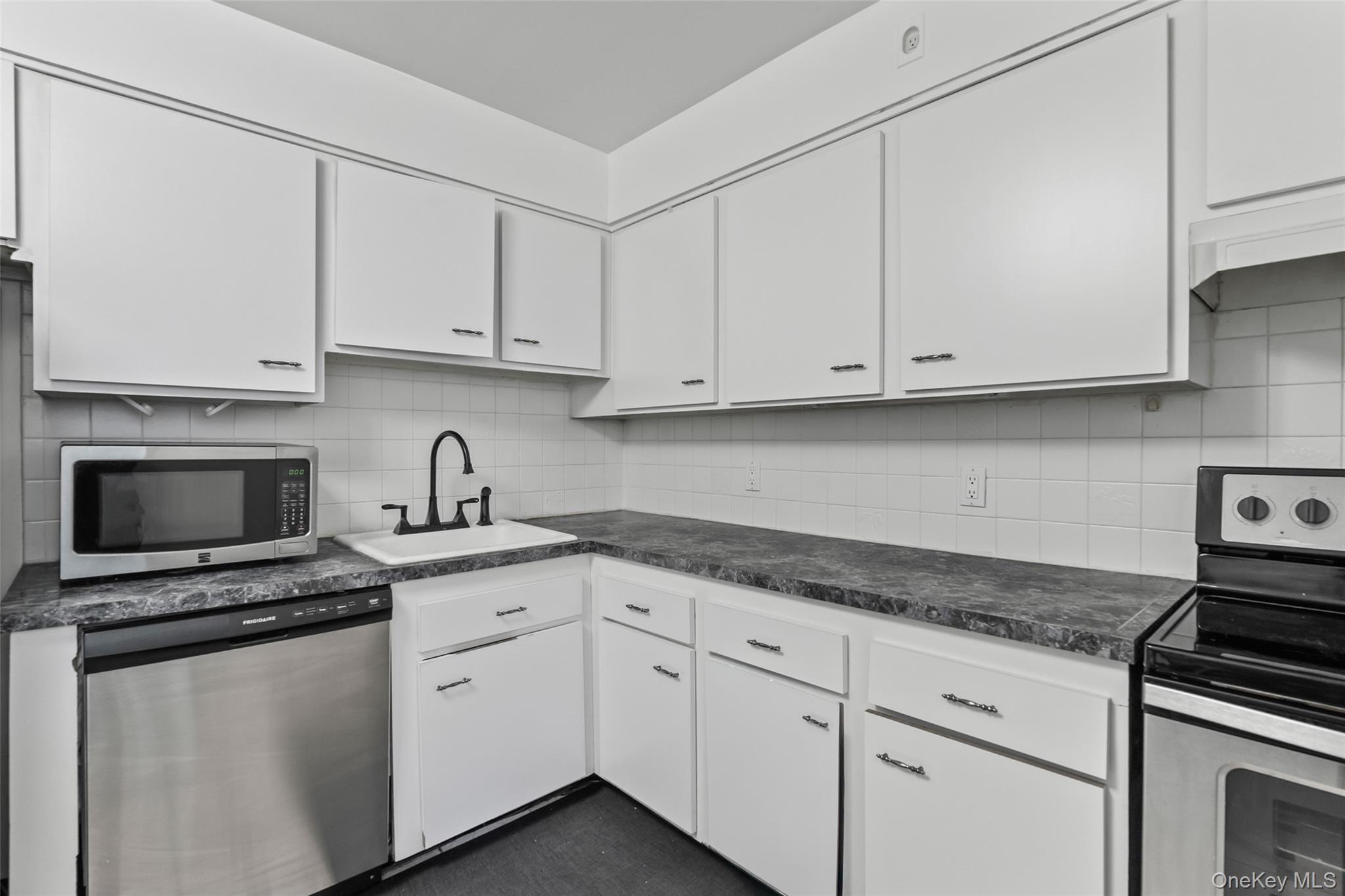 #10 photo, 806 Mountainside Drive, Southfields , NY 10975