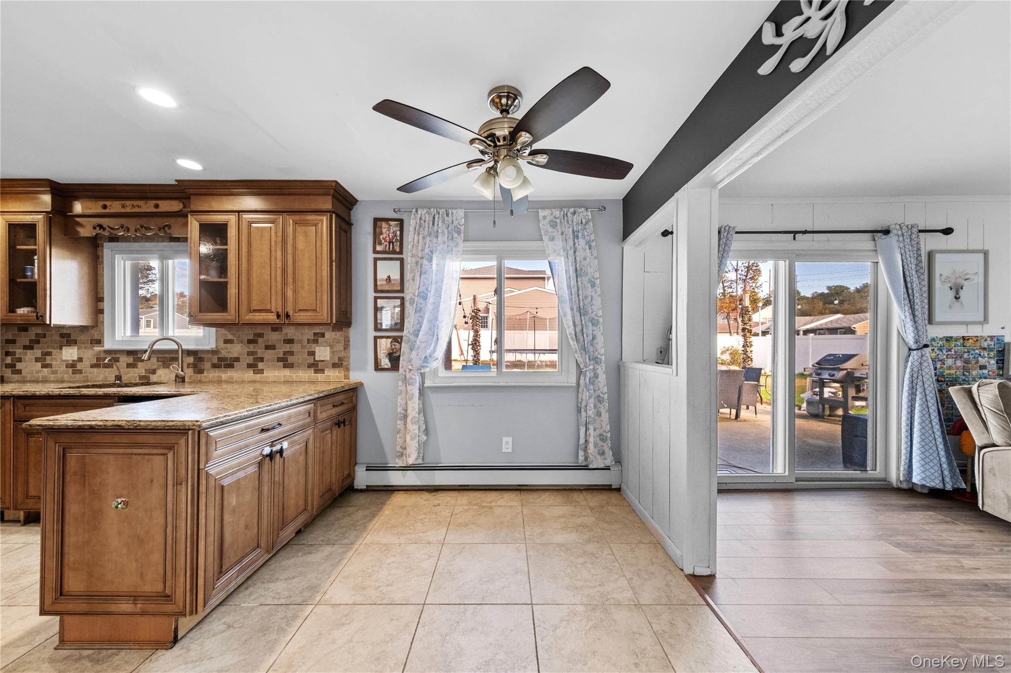 #18 photo, 270 Singingwood Drive, サフォーク郡 Holbrook , NY 11741