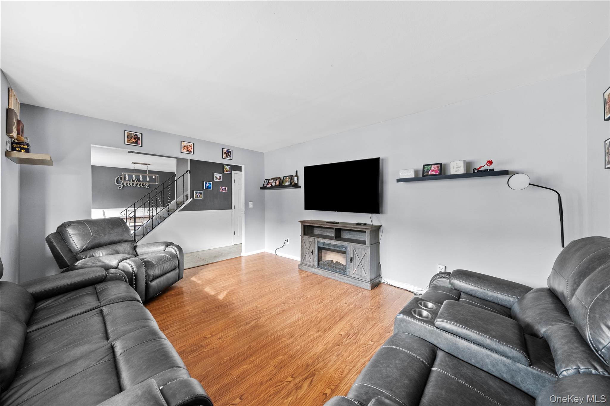 #4 photo, 270 Singingwood Drive, サフォーク郡 Holbrook , NY 11741