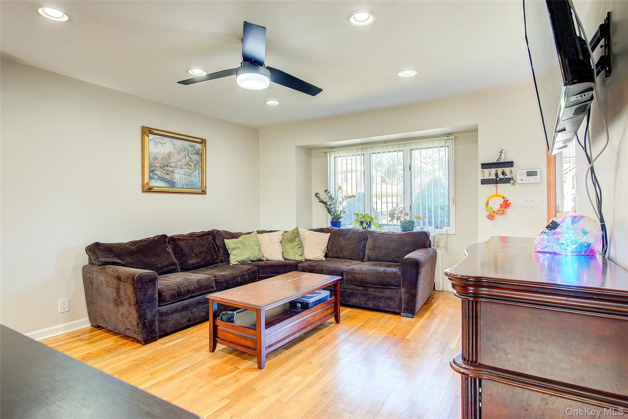 #4 photo, 35 Jackson Avenue, ナッソー郡 Bethpage , NY 11714