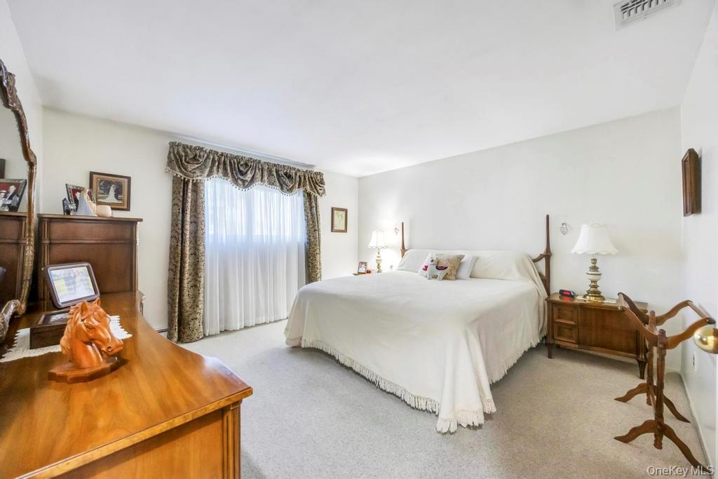 #16 photo, 7 Montana Street, Hicksville , NY 11801