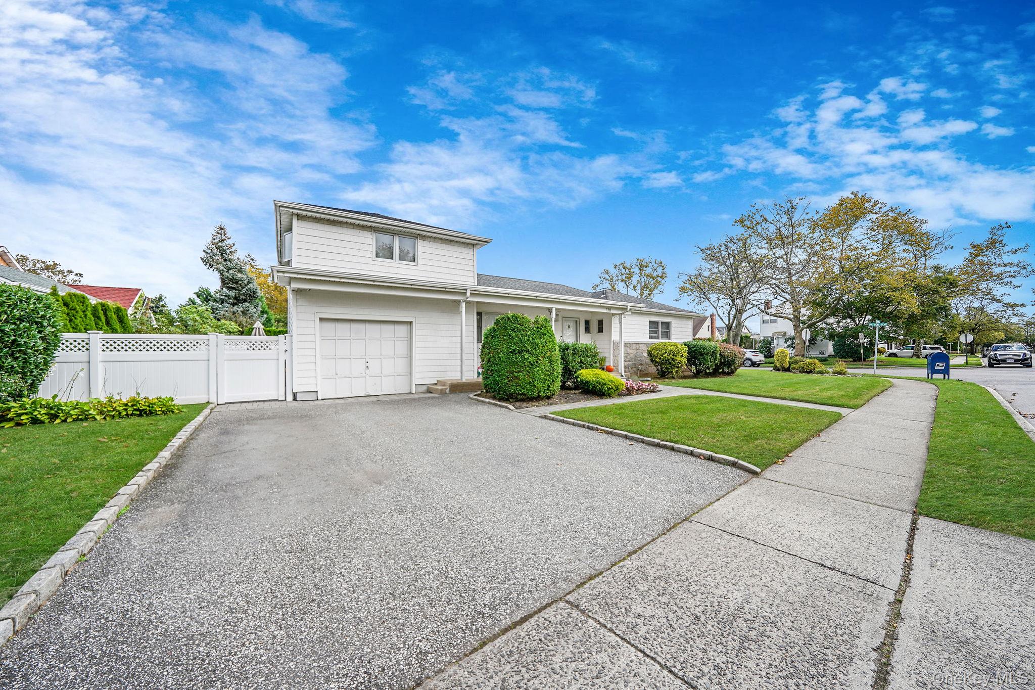 #2 photo, 138 Claudy Lane, ナッソー郡 New Hyde Park , NY 11040