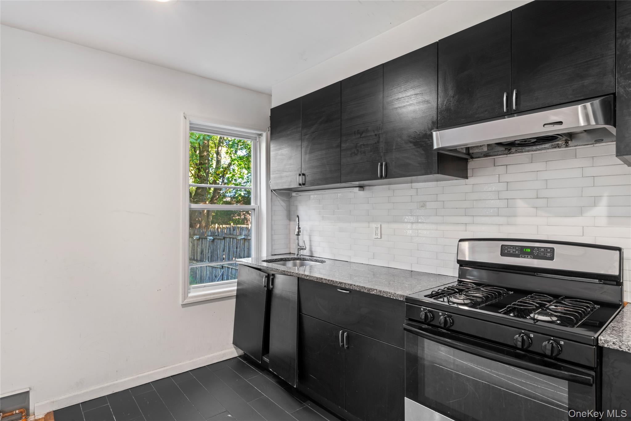 #6 photo, 204 S William Street, Newburgh , NY 12550