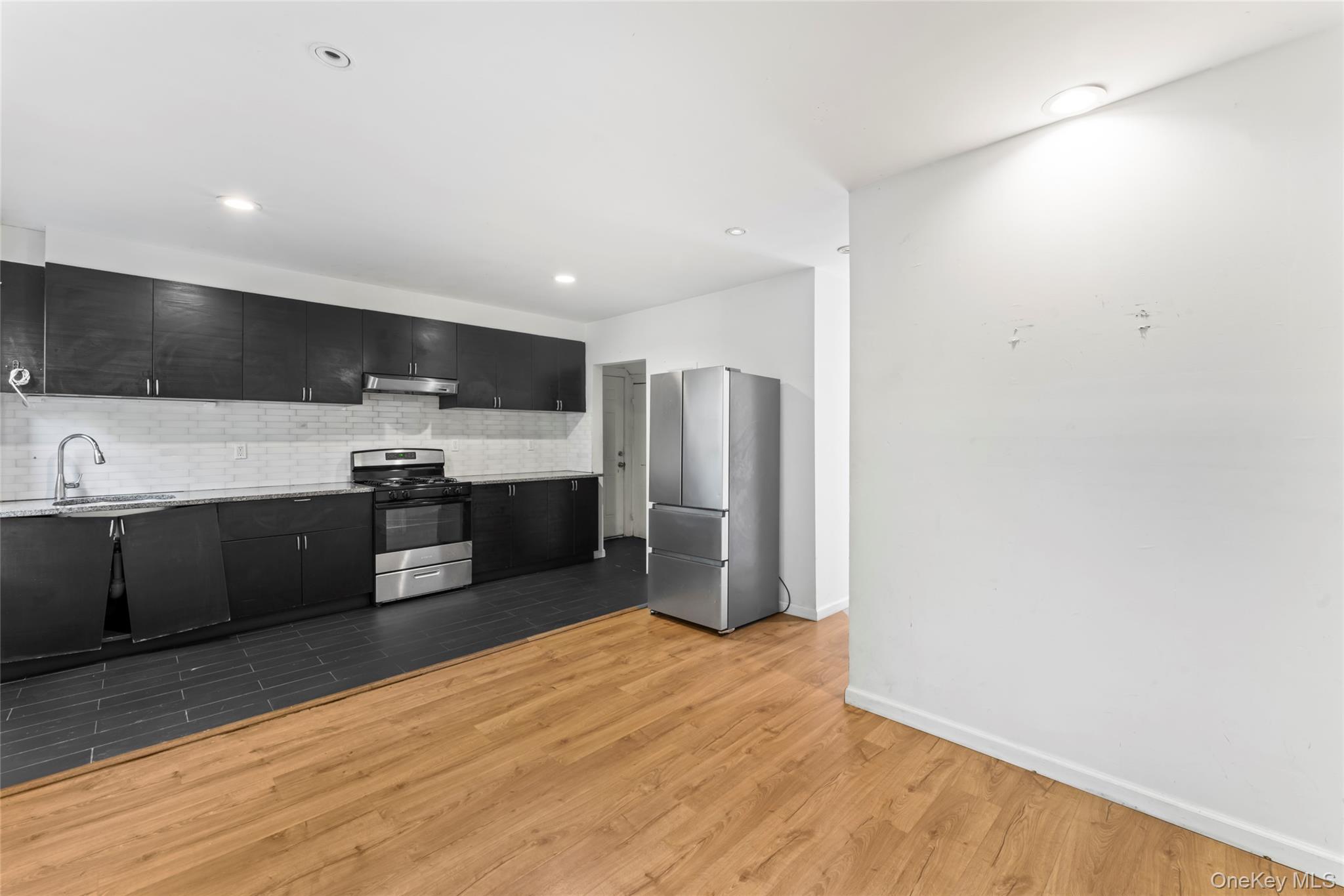 #7 photo, 204 S William Street, Newburgh , NY 12550