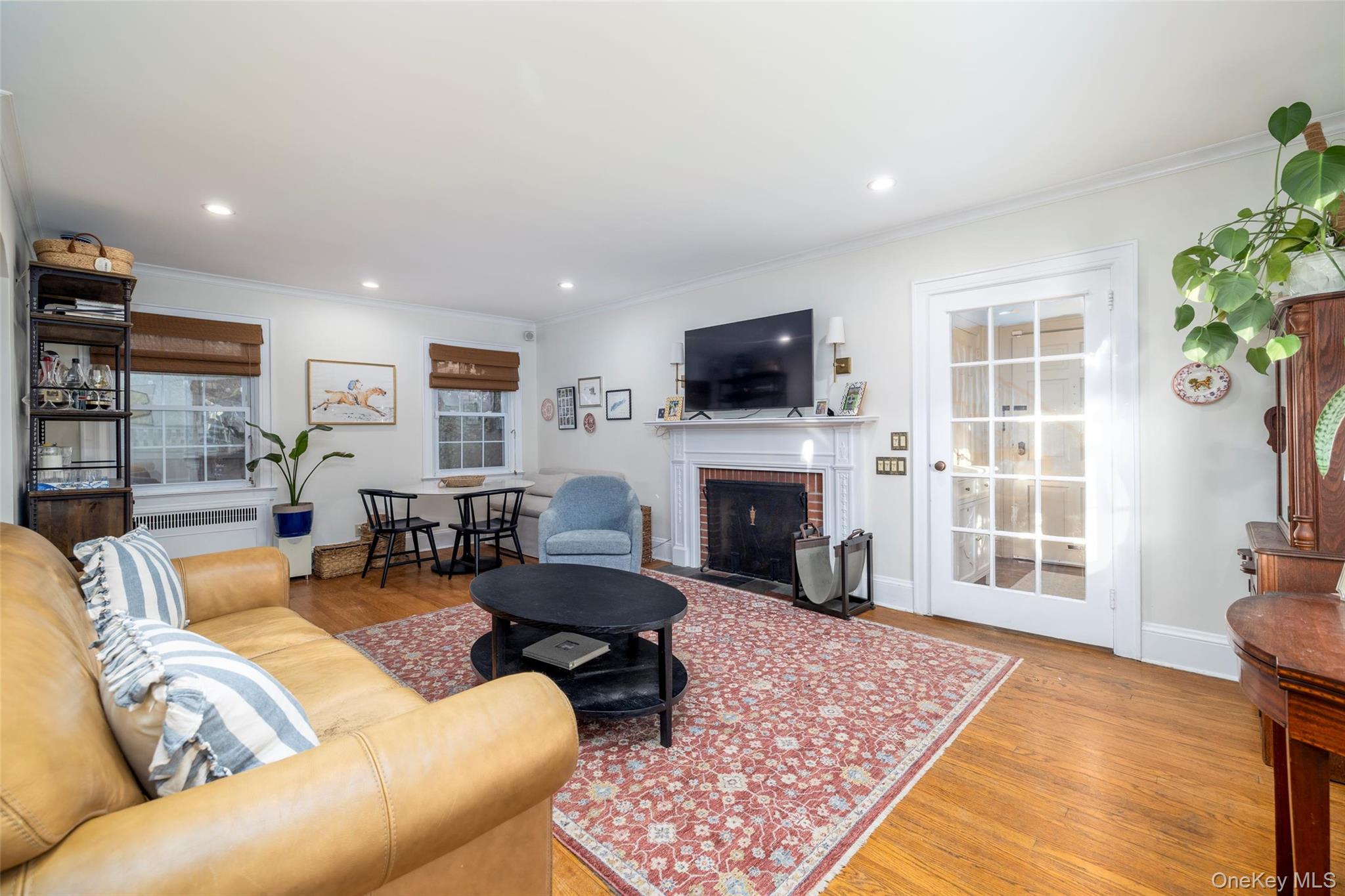 #2 photo, 265 Raymond, ナッソー郡 Rockville Centre , NY 11570