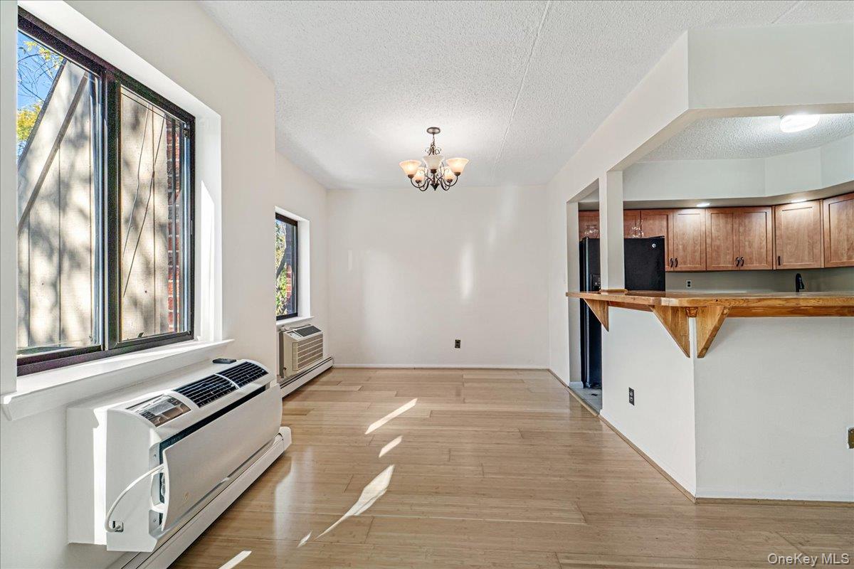 #10 photo, 7129 Sutton Place, Fresh Meadows , NY 11365