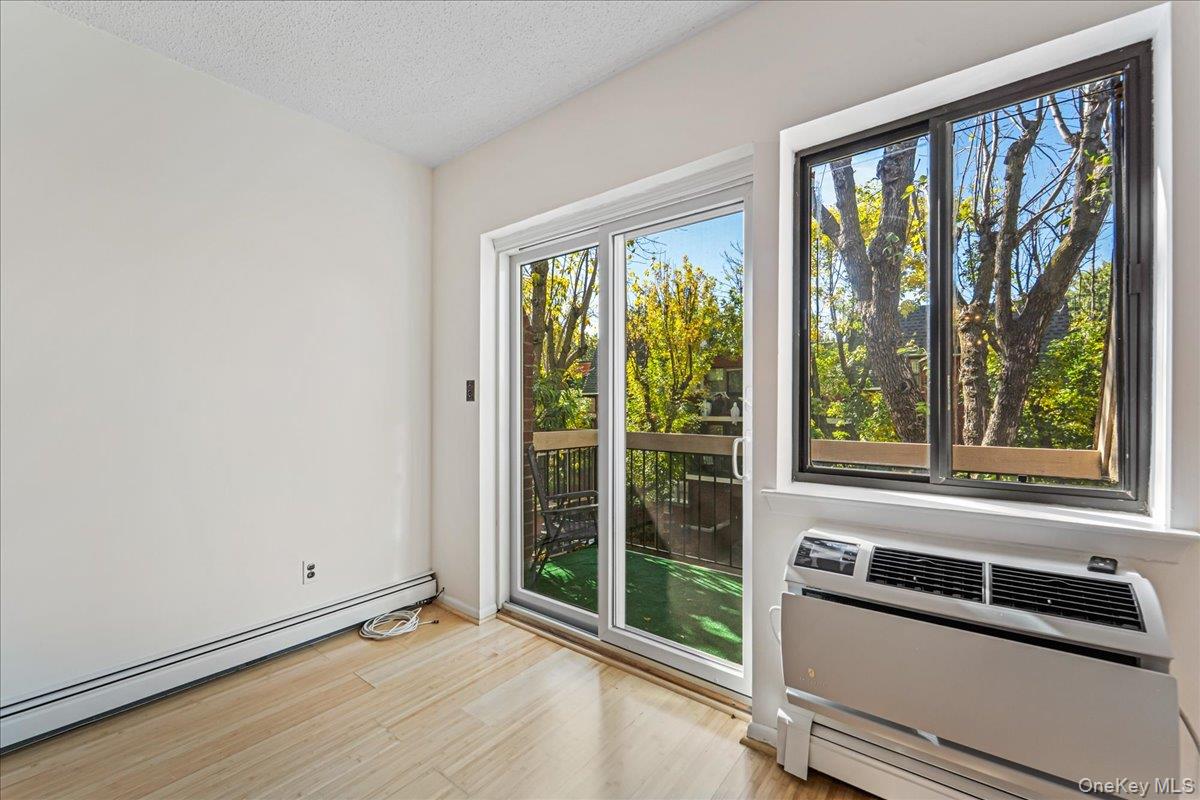 #11 photo, 7129 Sutton Place, Fresh Meadows , NY 11365