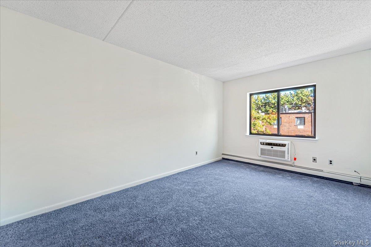 #15 photo, 7129 Sutton Place, Fresh Meadows , NY 11365