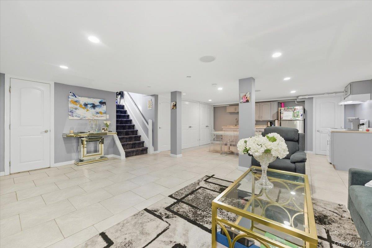 #9 photo, 278 Morris Avenue, ナッソー郡 Inwood , NY 11096