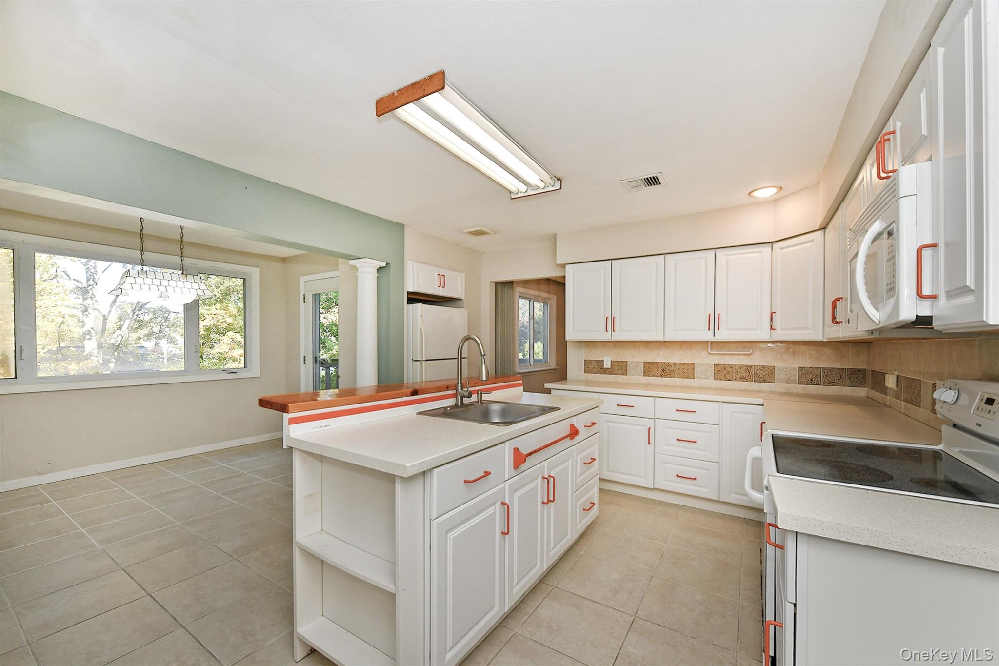 #8 photo, 5 Melia Way, Huntington Station , NY 11746