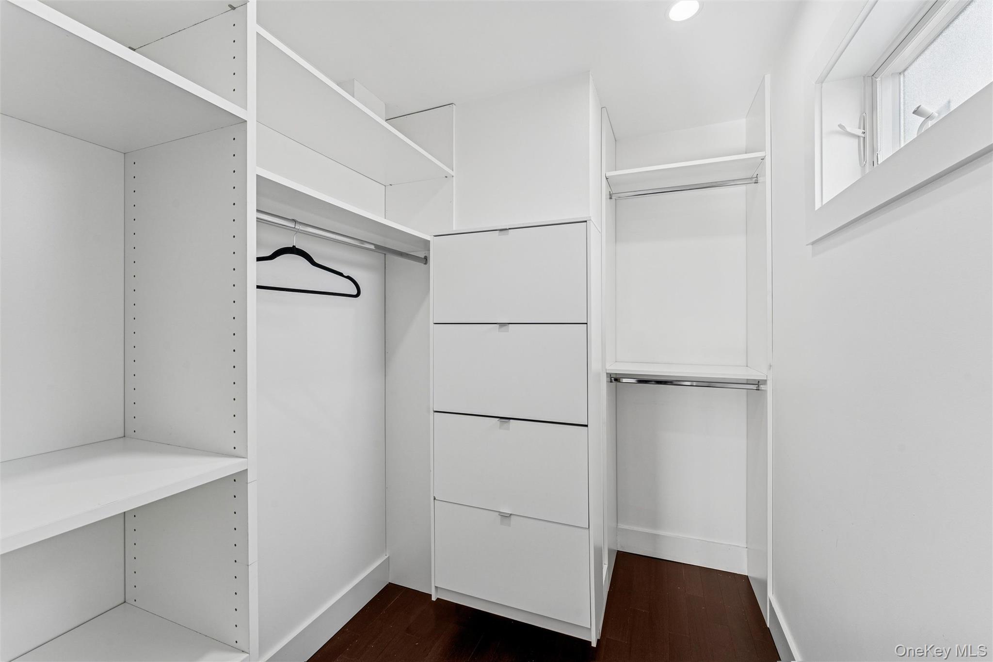 #18 photo, 1064 Mora Place, Woodmere , NY 11598