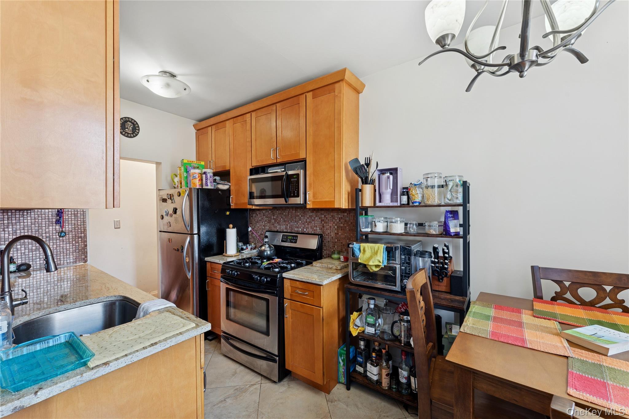 #7 photo, 115 25 84th Avenue, クイーンズ区 Kew Garden Hills , NY 11418