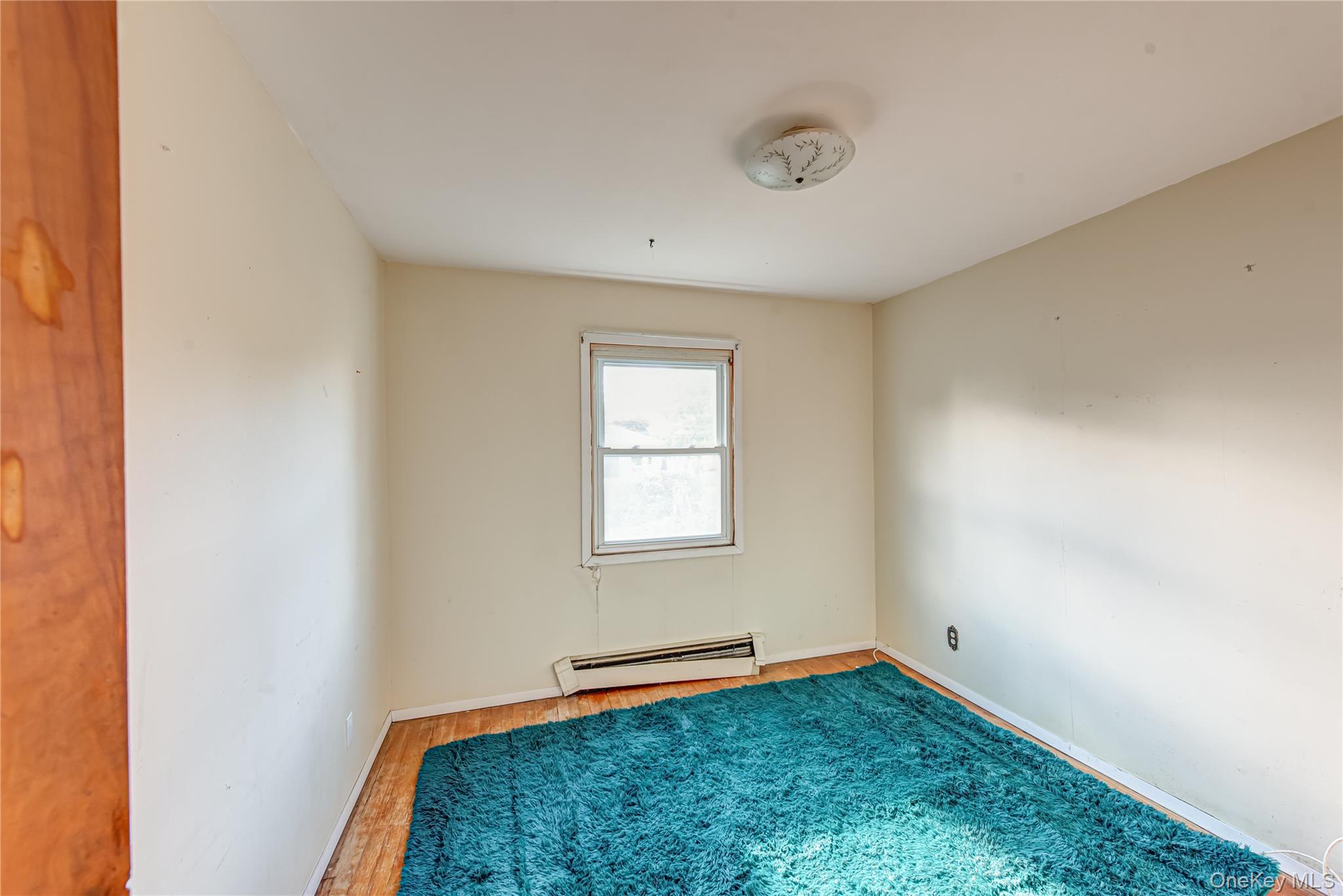 #10 photo, 710 S 4th Street, サフォーク郡 Lindenhurst , NY 11757