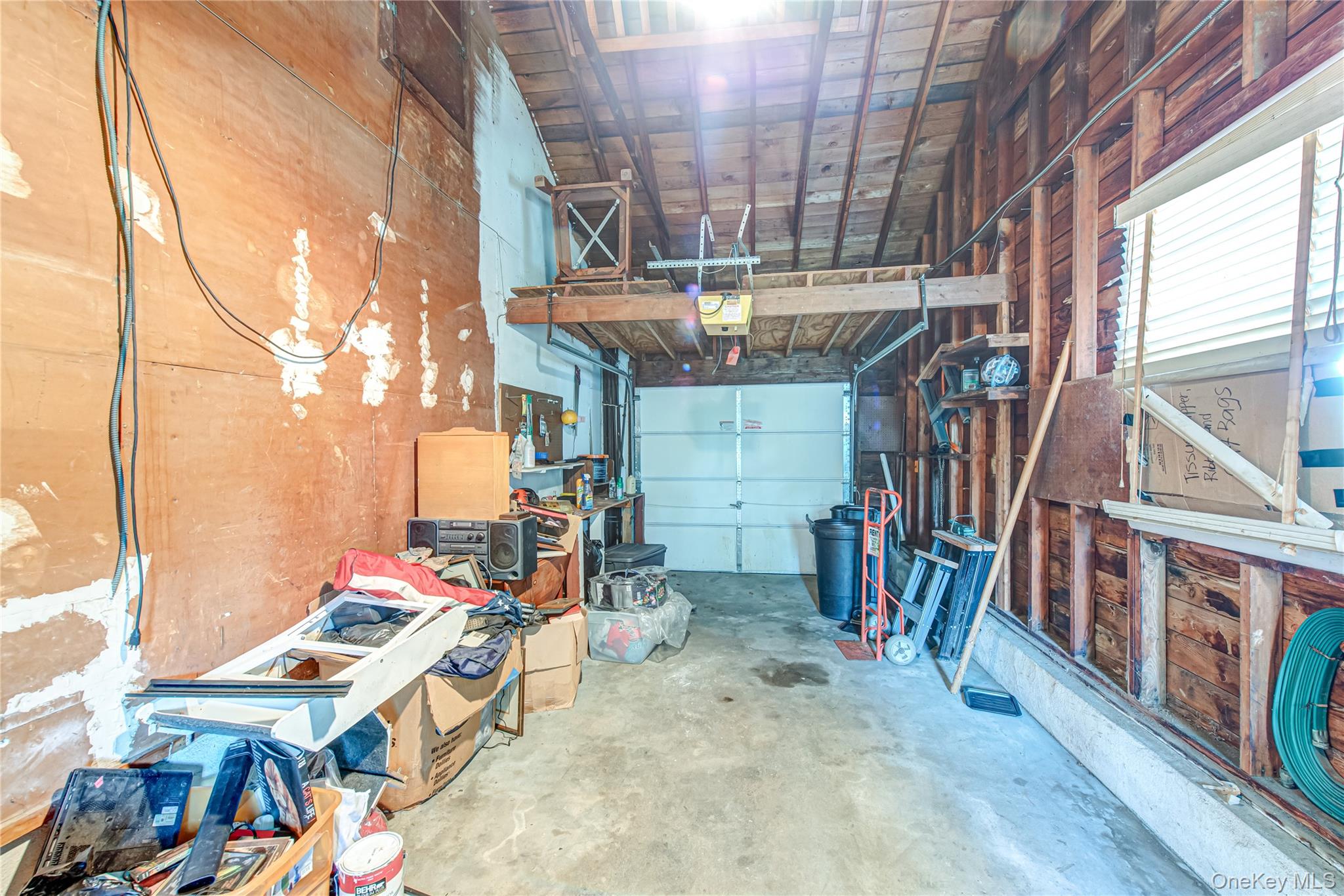 #13 photo, 710 S 4th Street, サフォーク郡 Lindenhurst , NY 11757