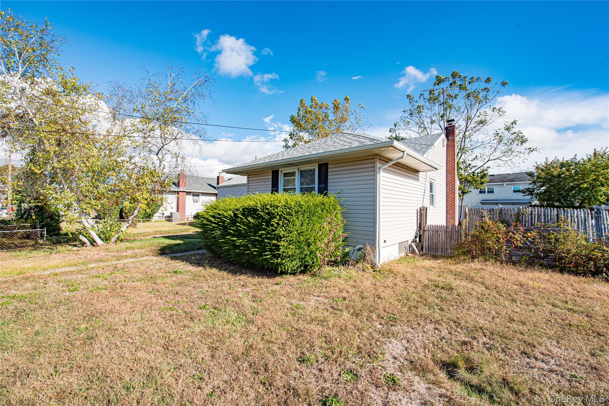 #19 photo, 710 S 4th Street, サフォーク郡 Lindenhurst , NY 11757