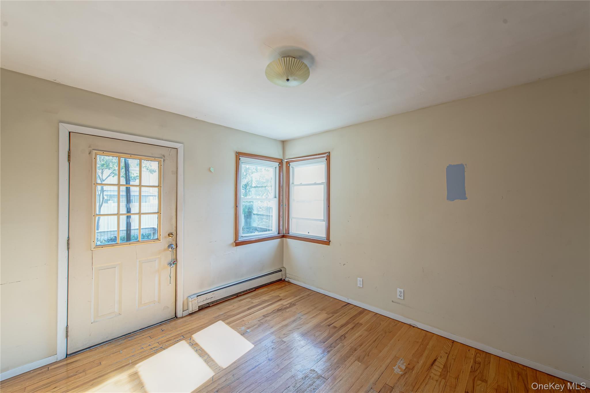 #5 photo, 710 S 4th Street, サフォーク郡 Lindenhurst , NY 11757