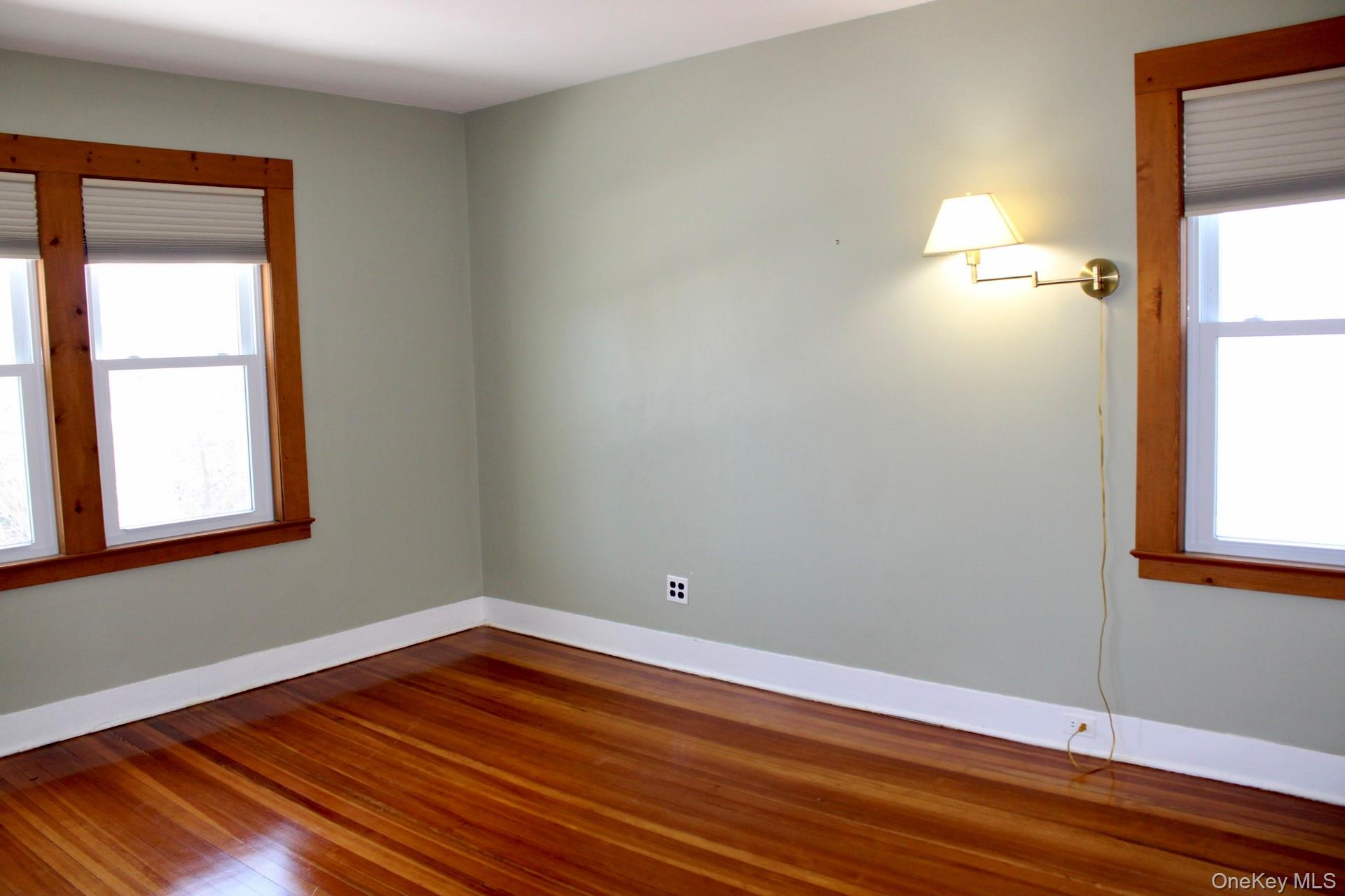 #2 photo, 23 Thompson Place, Lynbrook , NY 11563