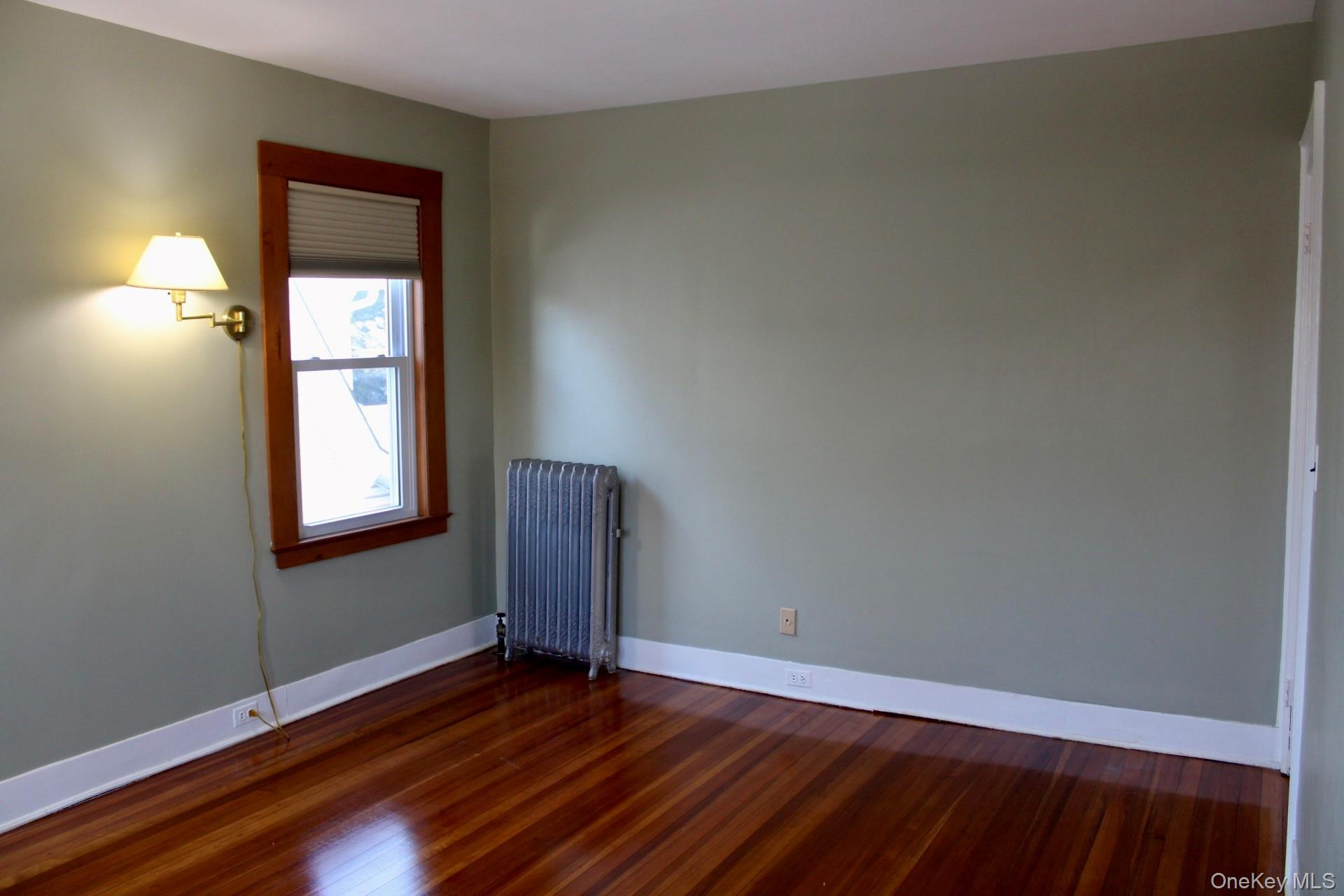 #4 photo, 23 Thompson Place, Lynbrook , NY 11563