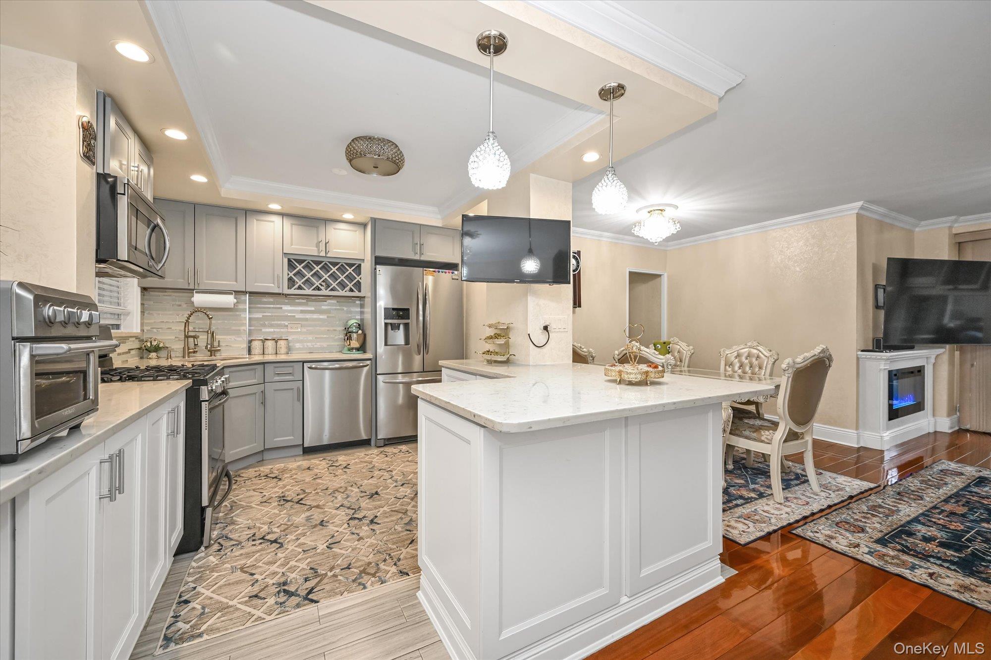 #9 photo, 9737 63rd Road, クイーンズ区 Rego Park , NY 11374