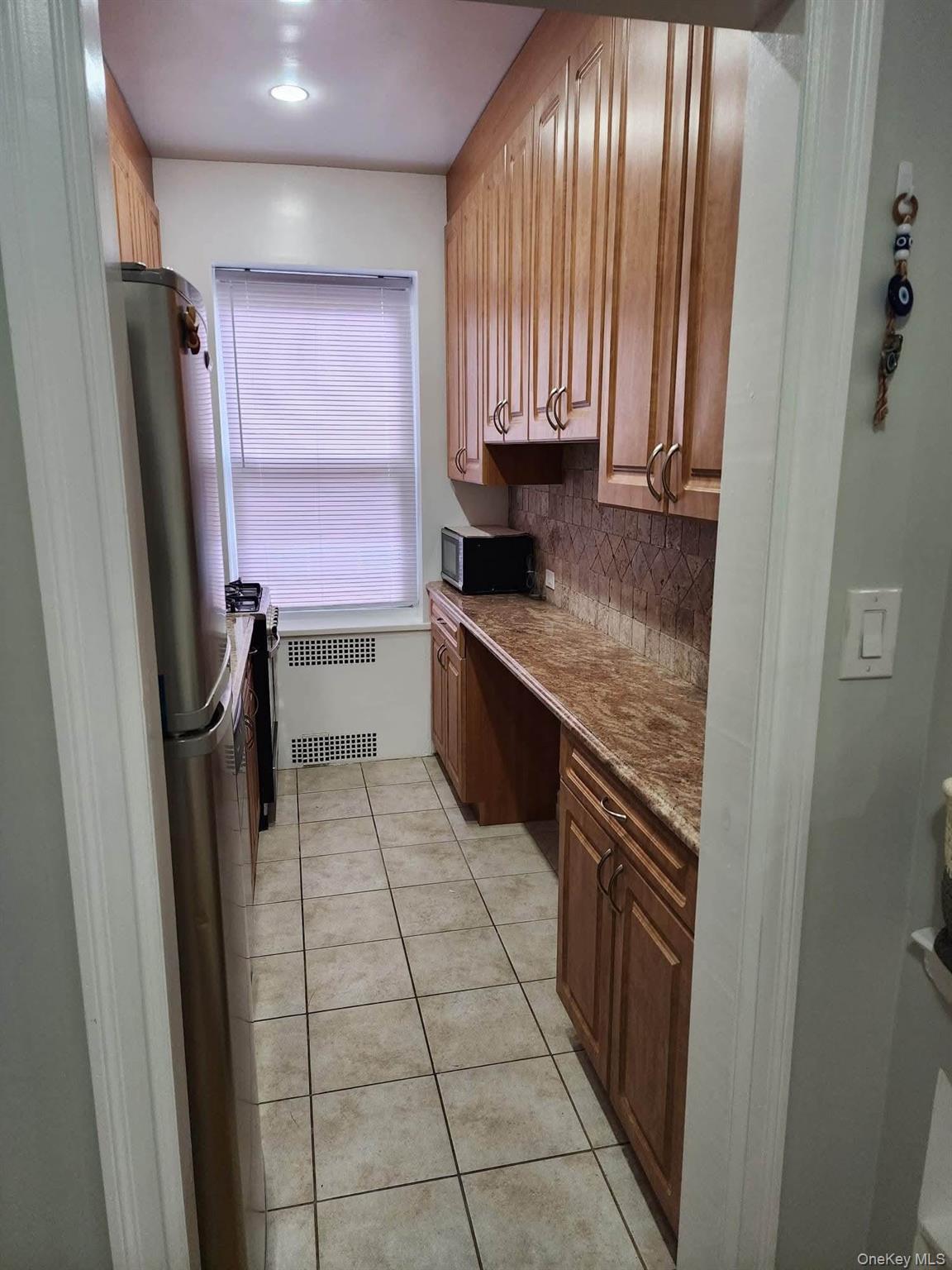 #5 photo, 69-11 Yellowstone Boulevard, Forest Hills , NY 11375