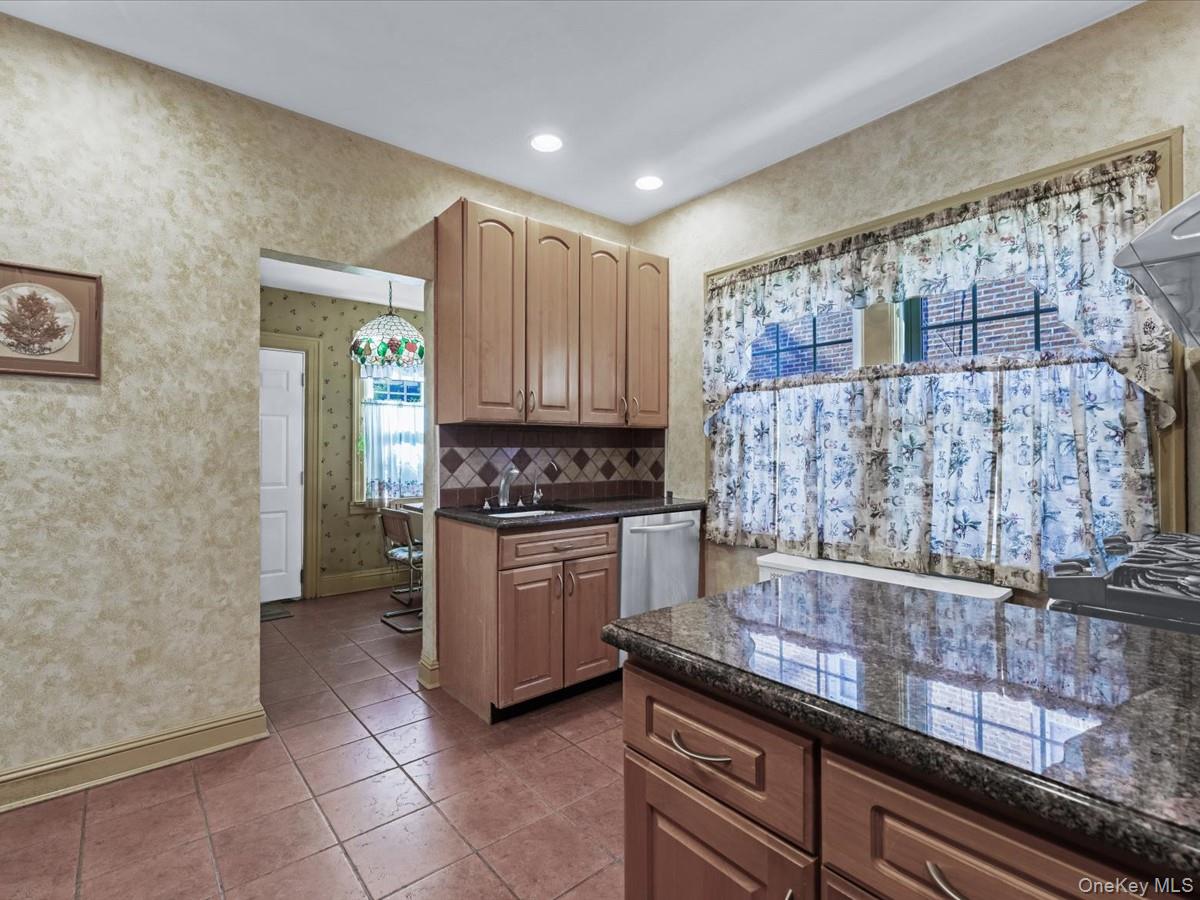 #11 photo, 186-34 Henley Road, クイーンズ区 Jamaica Estates , NY 11432