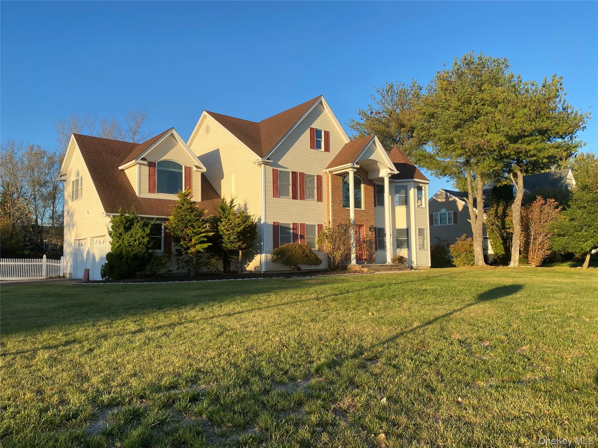 #2 photo, 1 Pal Court, サフォーク郡 Shoreham , NY 11786