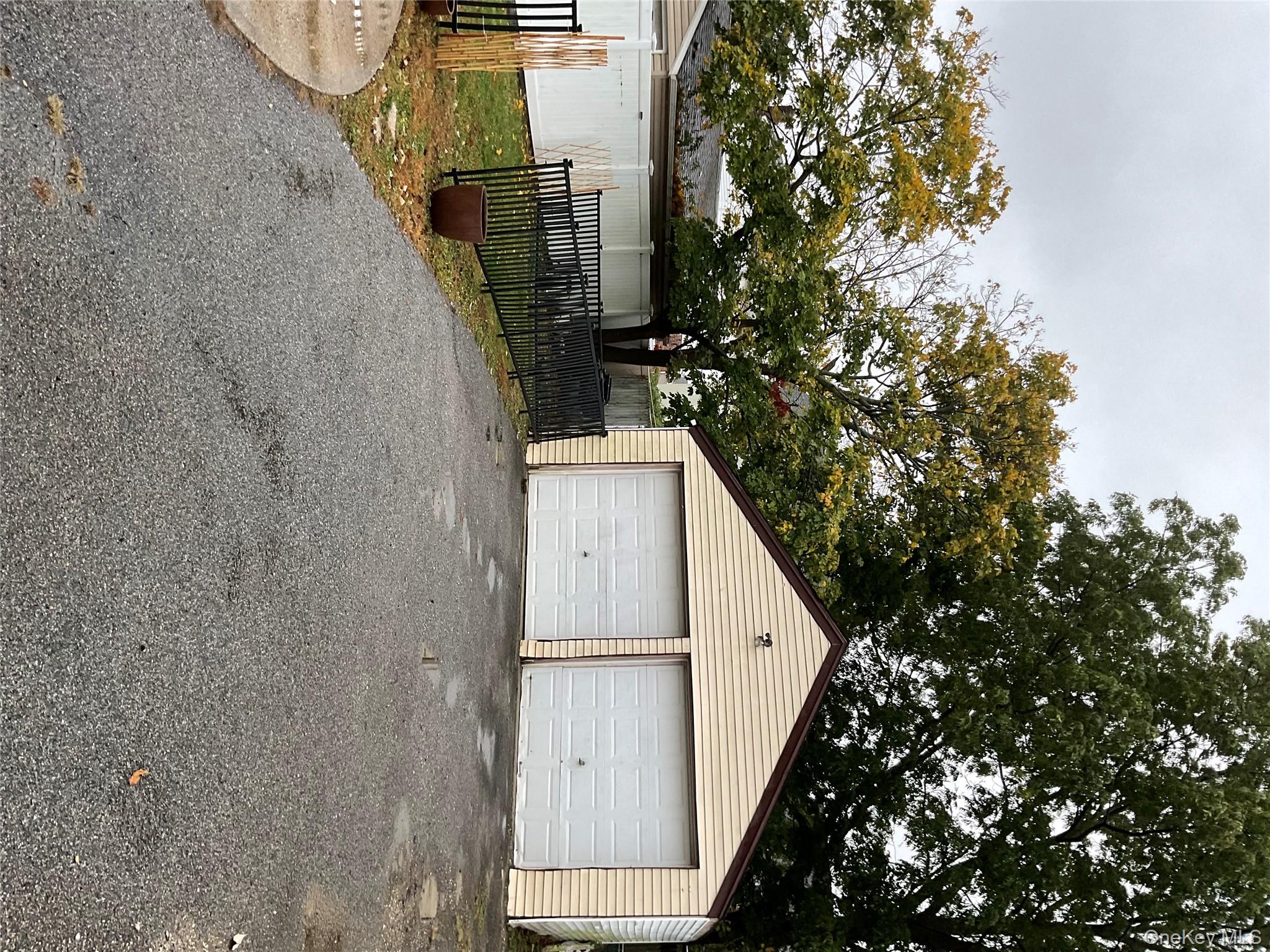 #3 photo, 83 Adams Street, ナッソー郡 East Rockaway , NY 11518