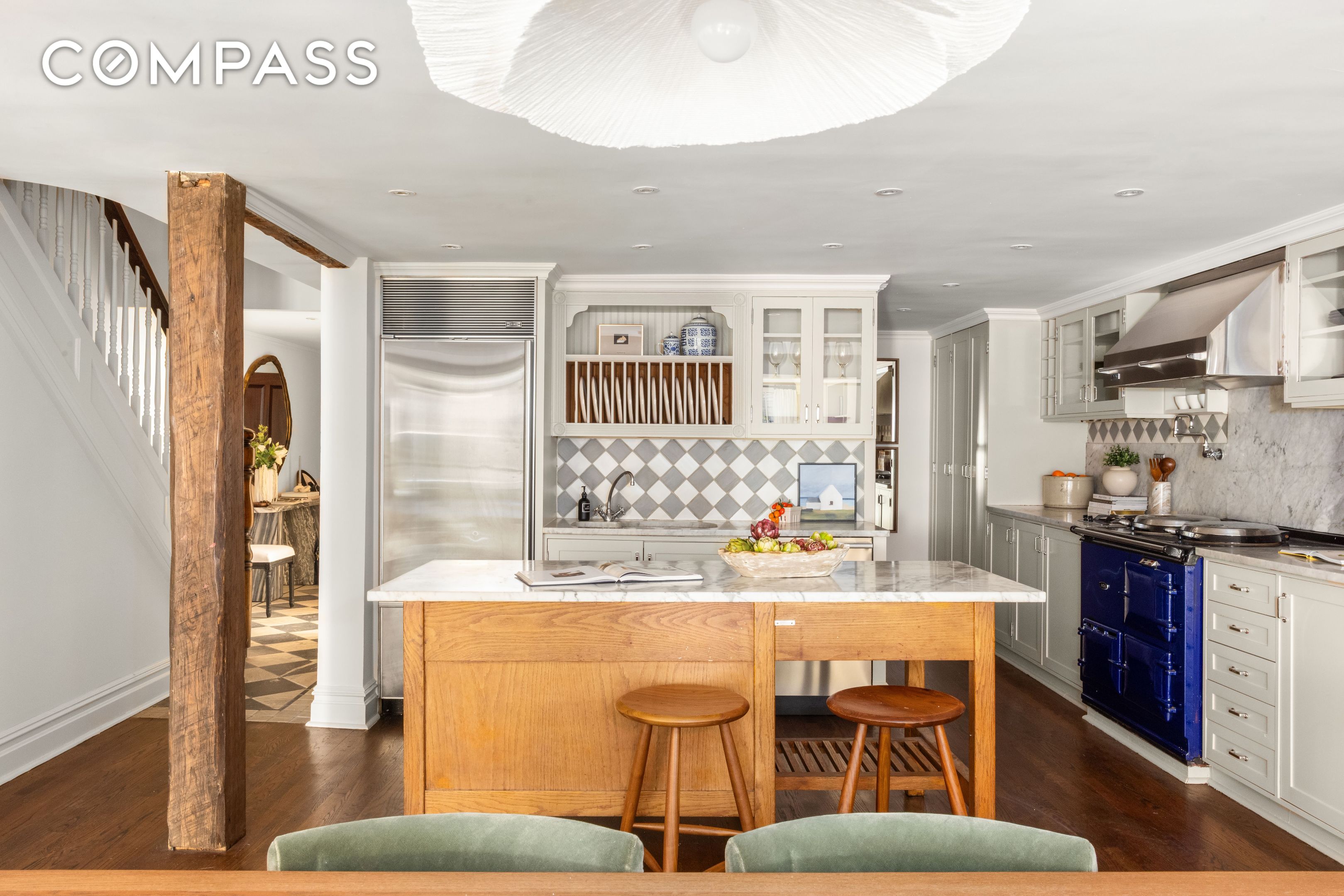 #10 photo, 222 E 11th Street, East Village , NY 10003