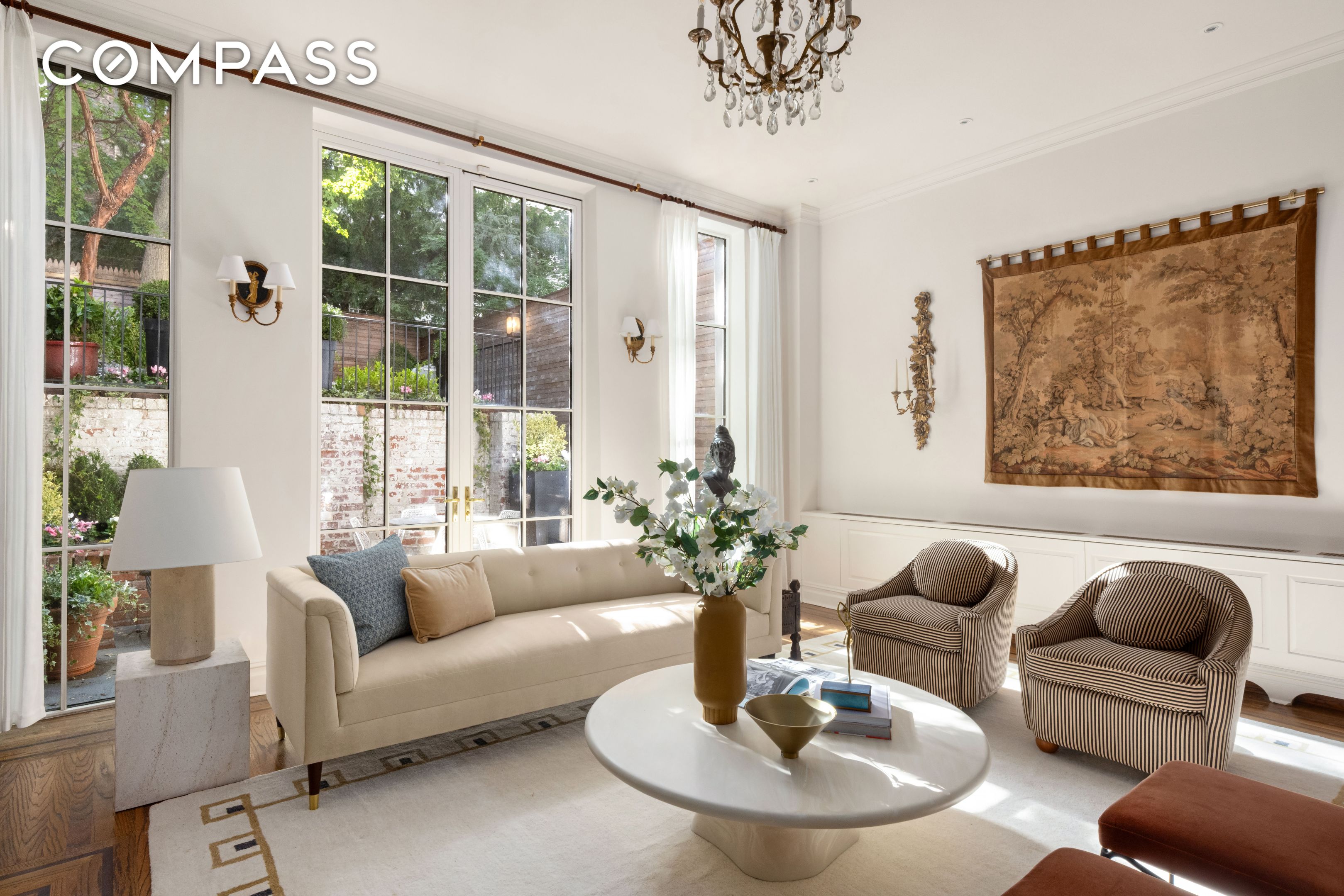 #5 photo, 222 E 11th Street, East Village , NY 10003