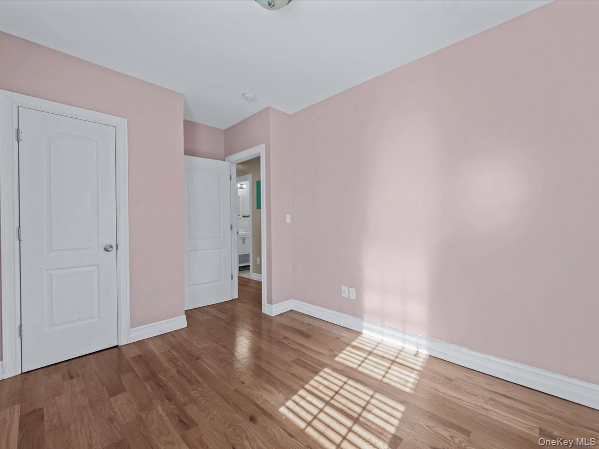 #10 photo, 10437 205th Place, クイーンズ区 Jamaica , NY 11412