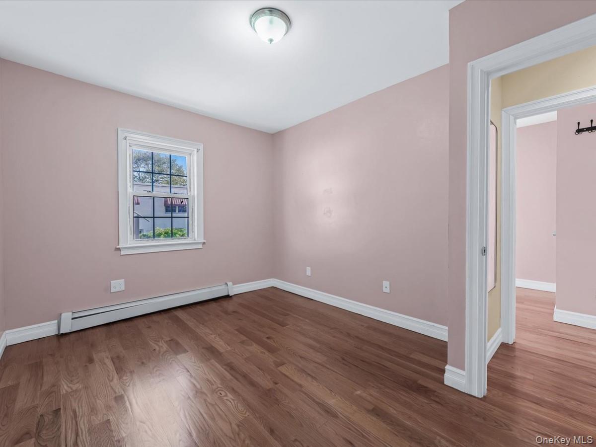 #11 photo, 10437 205th Place, クイーンズ区 Jamaica , NY 11412