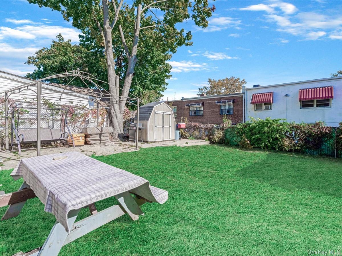 #18 photo, 10437 205th Place, クイーンズ区 Jamaica , NY 11412