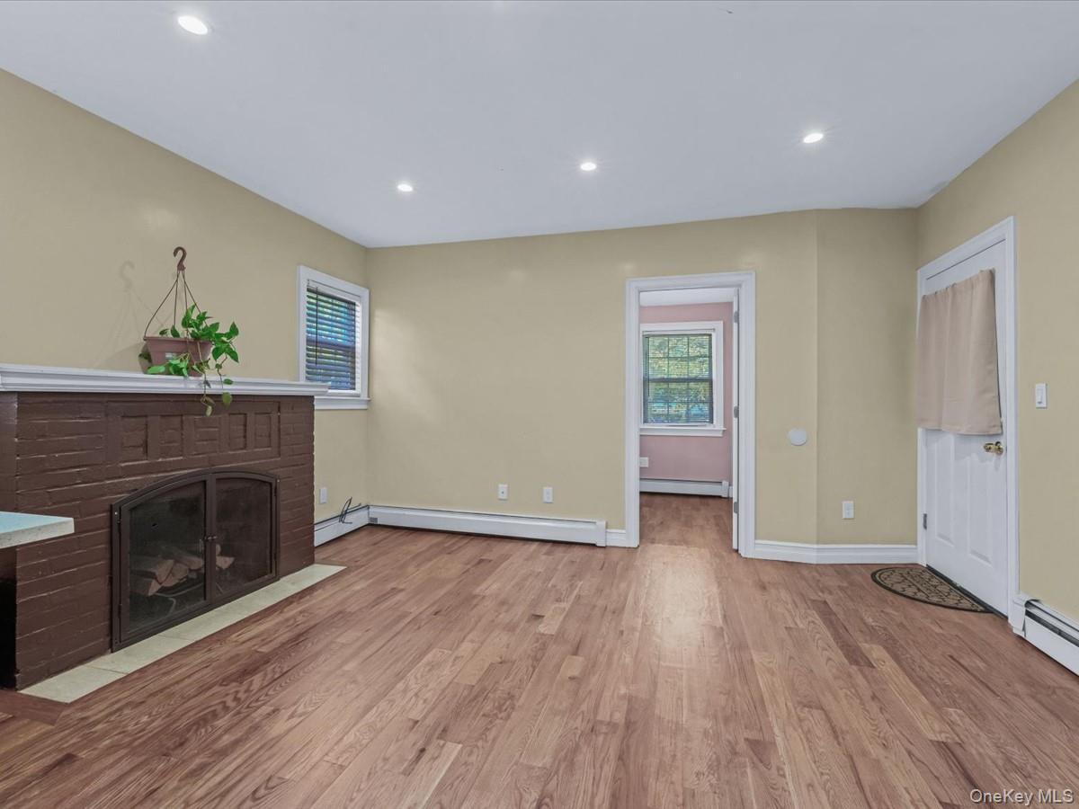 #4 photo, 10437 205th Place, クイーンズ区 Jamaica , NY 11412