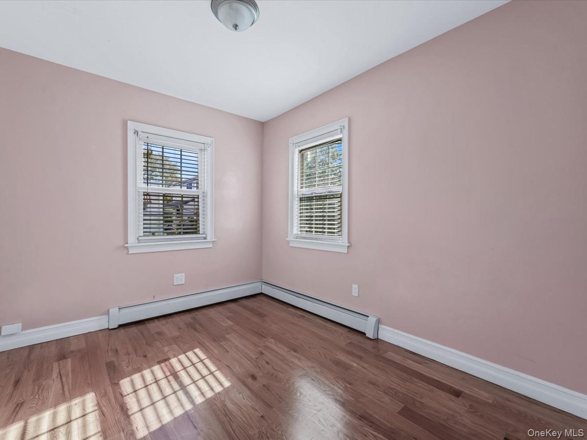 #9 photo, 10437 205th Place, クイーンズ区 Jamaica , NY 11412