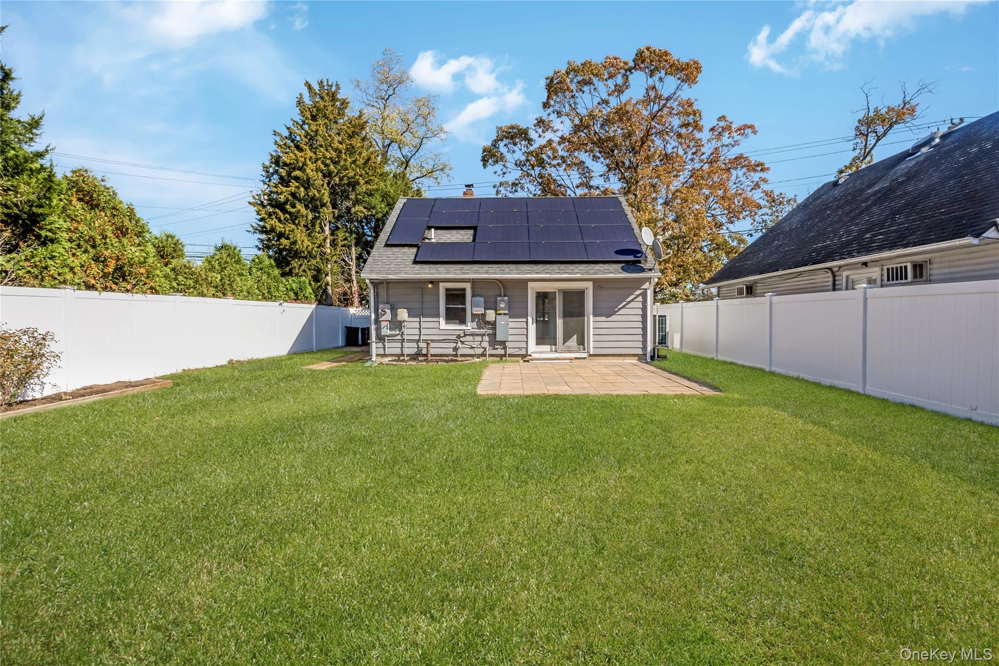 #17 photo, 104 Carlls Path, サフォーク郡 North Babylon , NY 11703