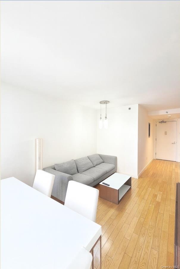 #4 photo, 39-16 Prince Street, クイーンズ区 Flushing , NY 11354