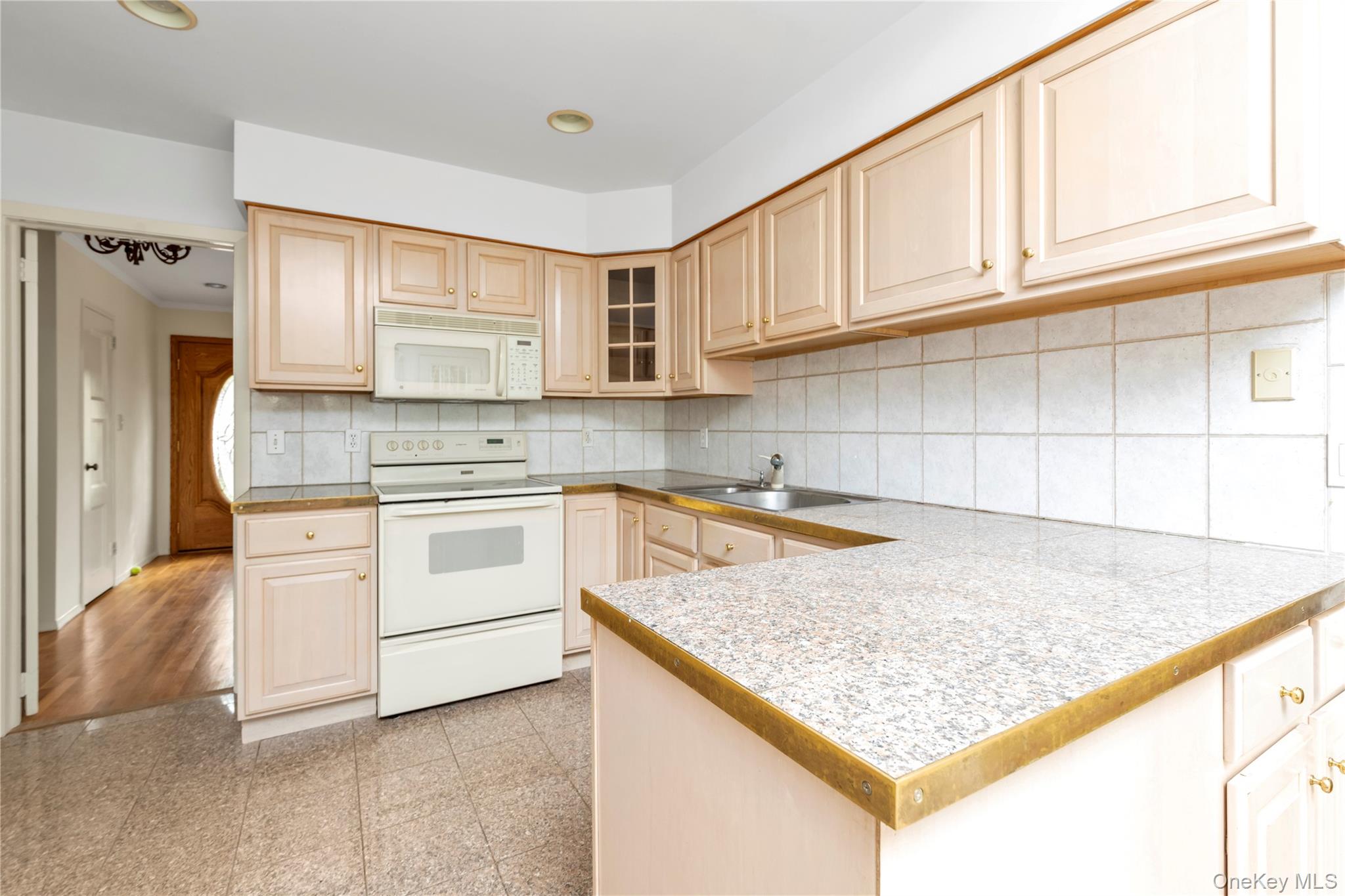 #11 photo, 129 Gilmar Lane, Roslyn Heights , NY 11577