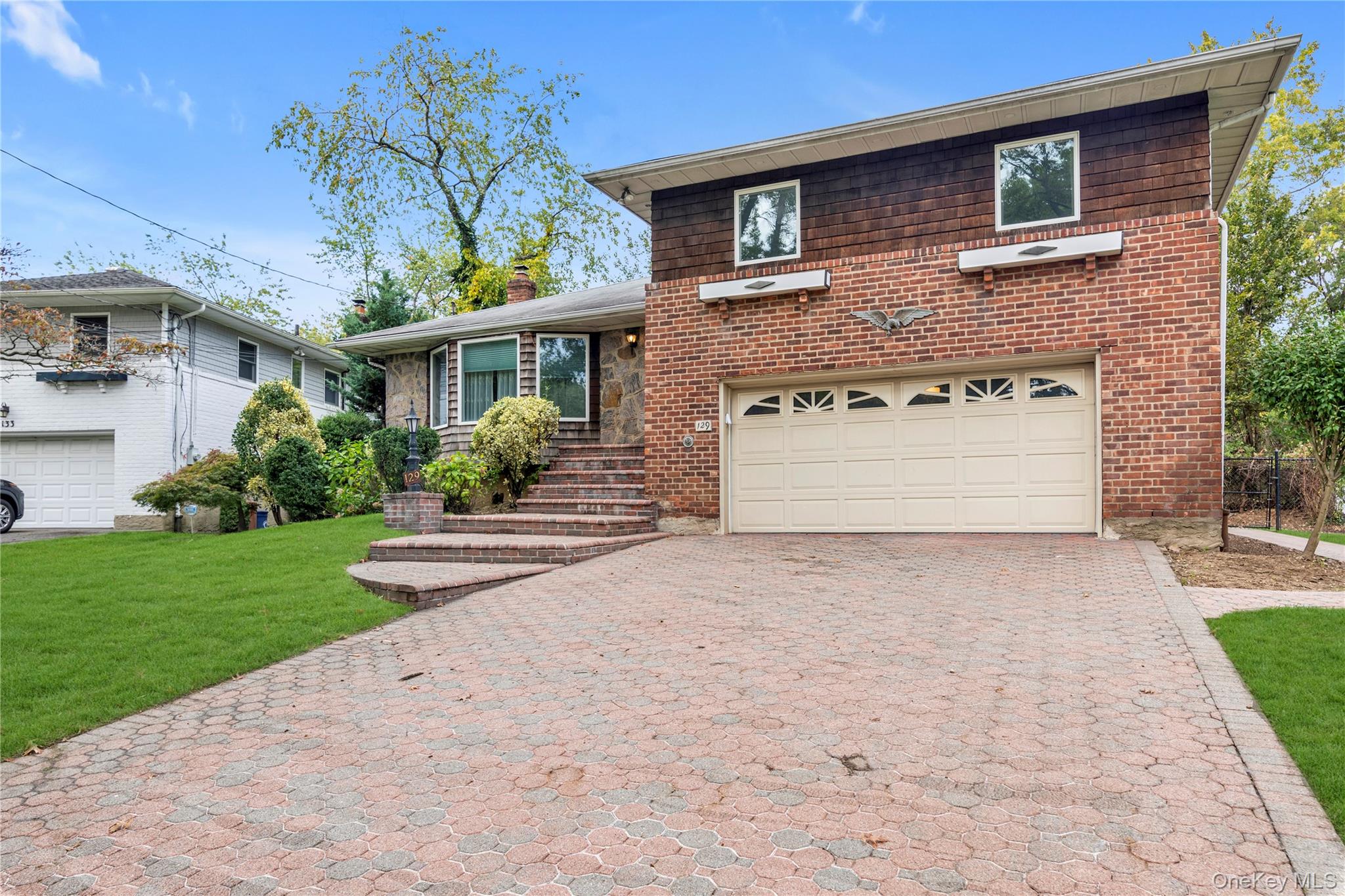 #2 photo, 129 Gilmar Lane, Roslyn Heights , NY 11577