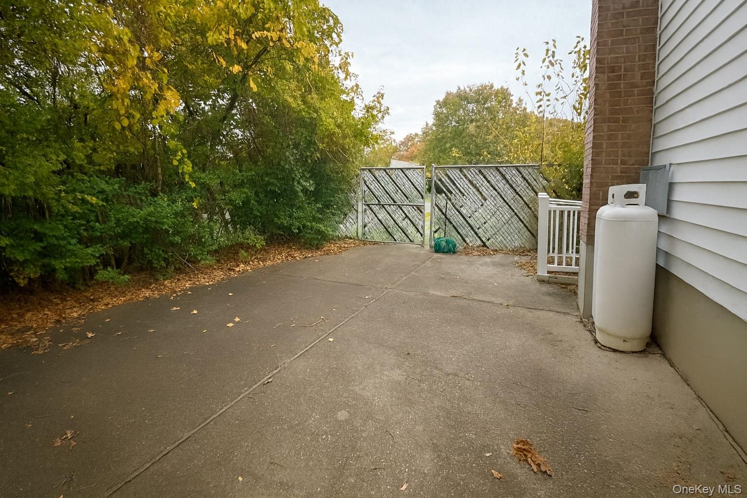 #8 photo, 7 Paul Drive, サフォーク郡 Selden , NY 11784