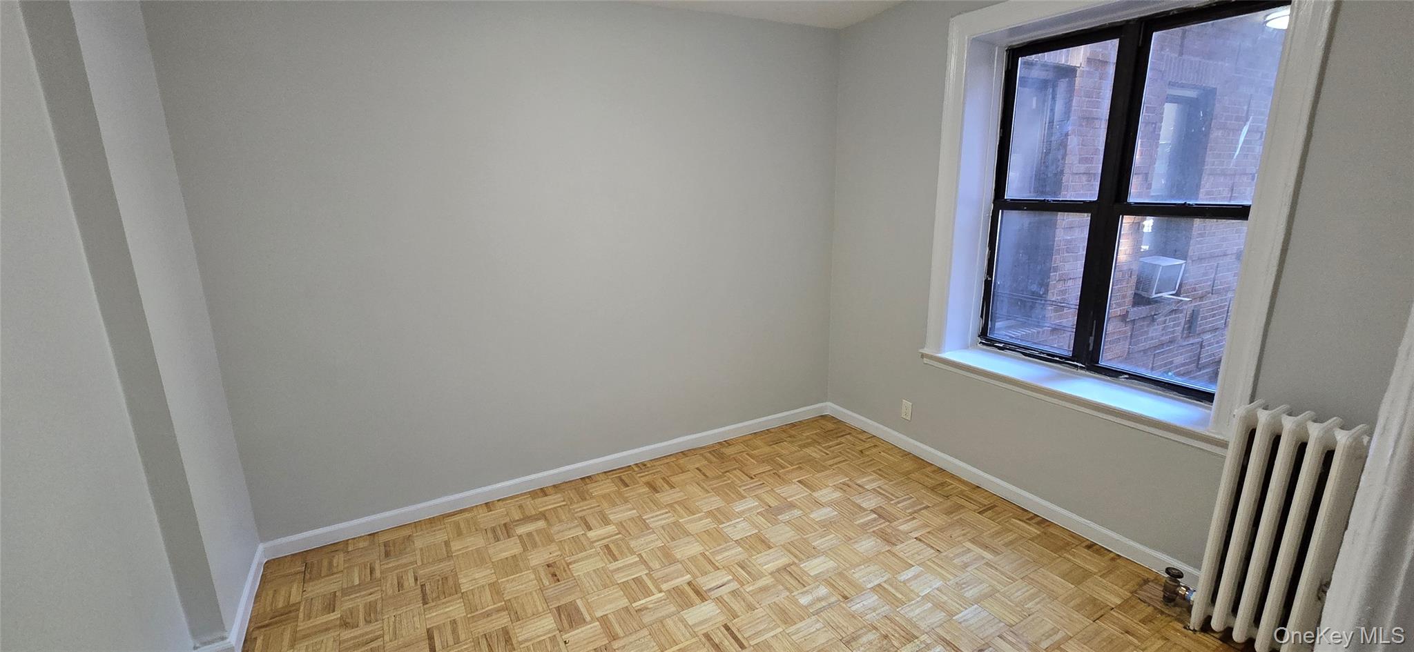 #4 photo, 2199 Holland Avenue, ブロンクス区 Bronx , NY 10462