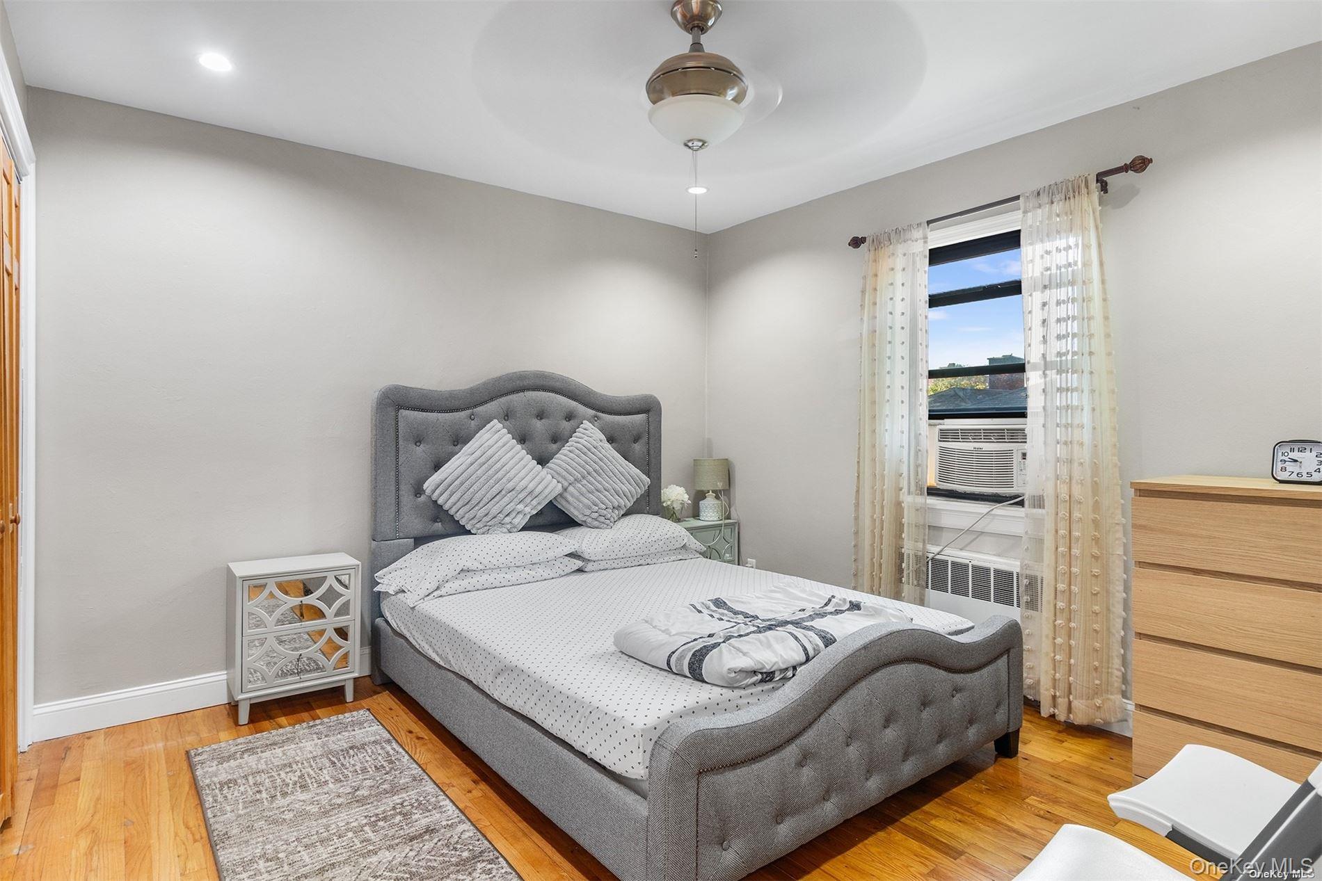 #9 photo, 73-10 220th Street, クイーンズ区 Oakland Gardens , NY 11364