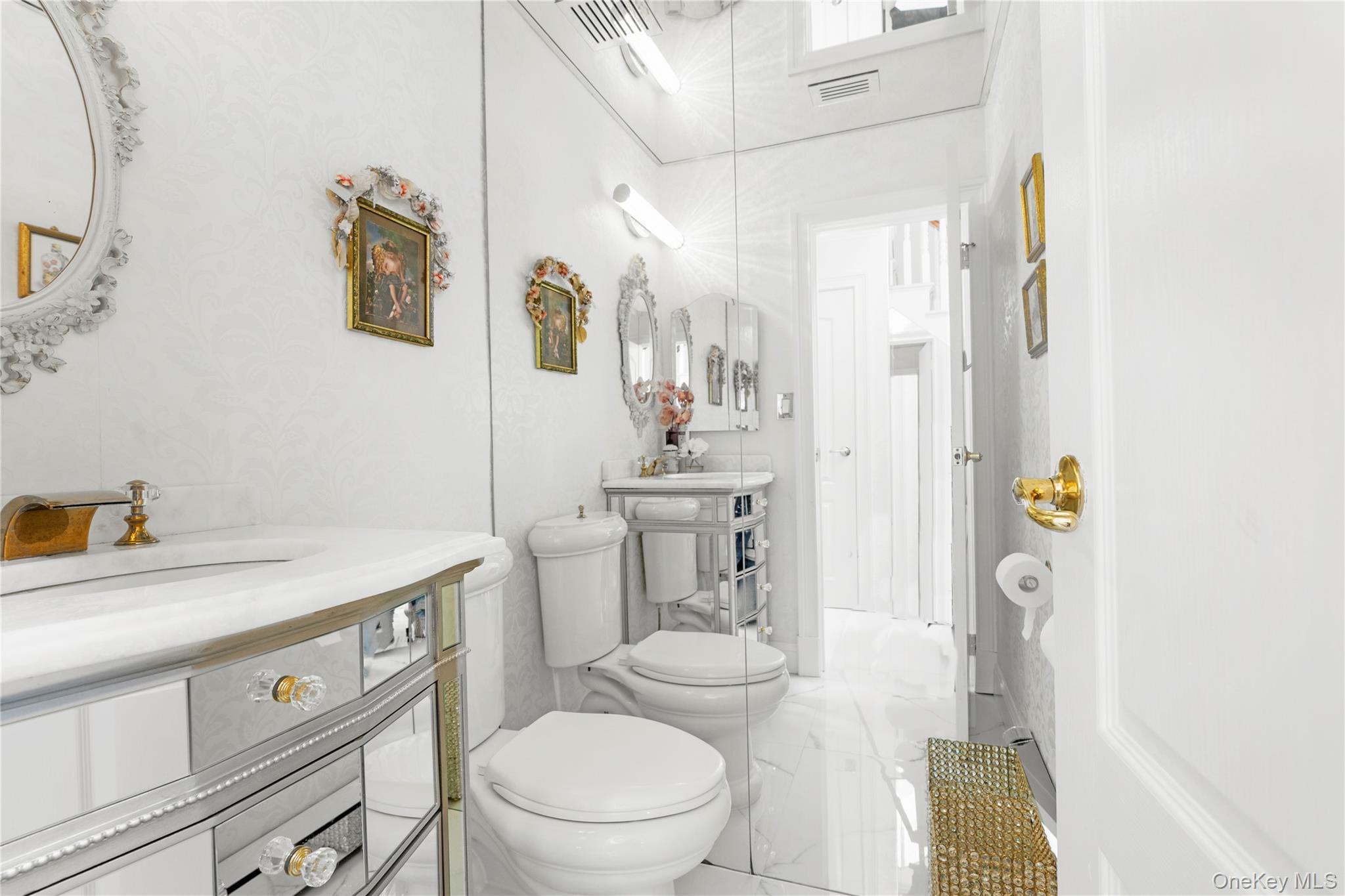 #10 photo, 28 Annandale Road, サフォーク郡 Commack , NY 11725