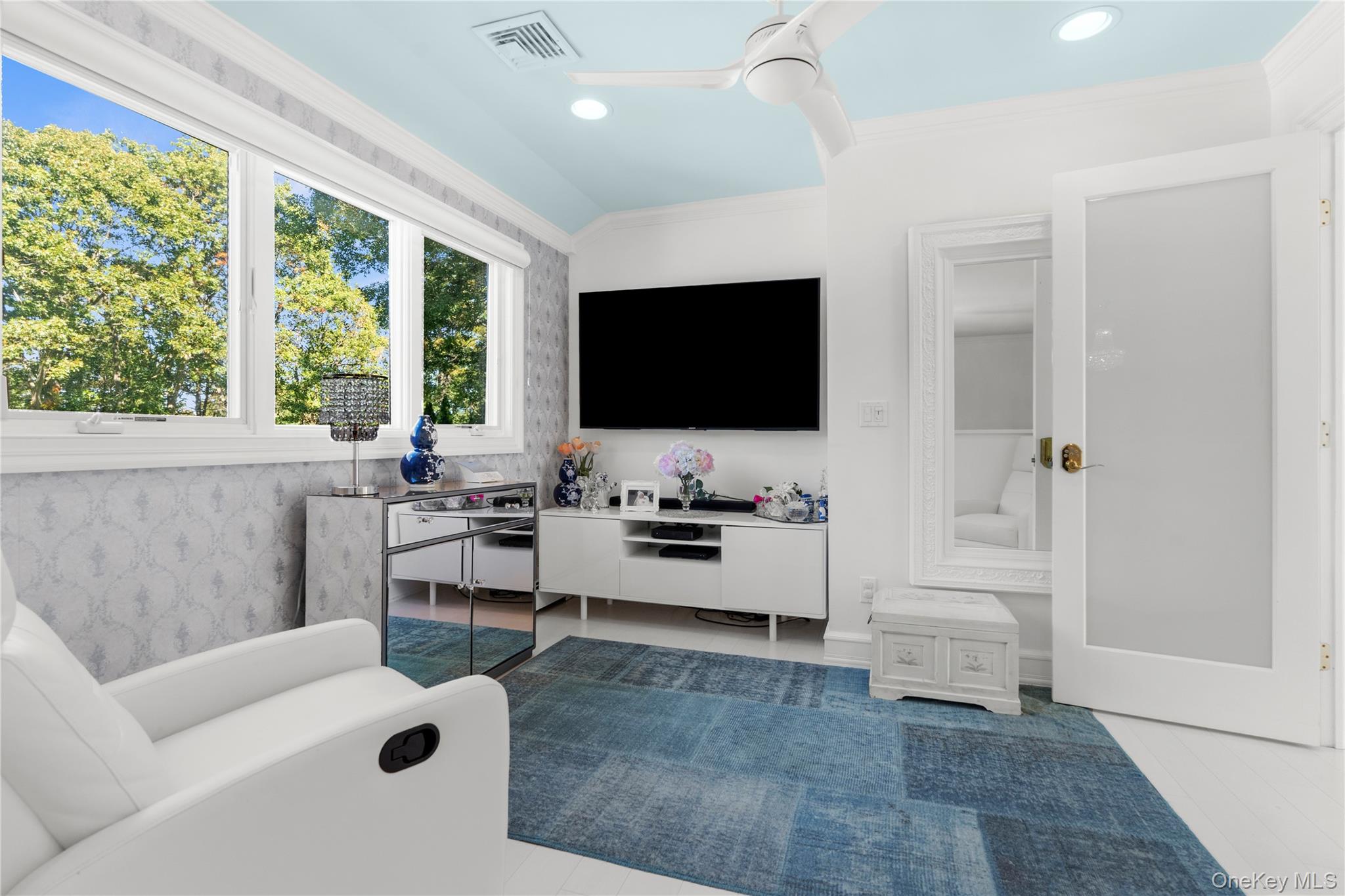 #15 photo, 28 Annandale Road, サフォーク郡 Commack , NY 11725