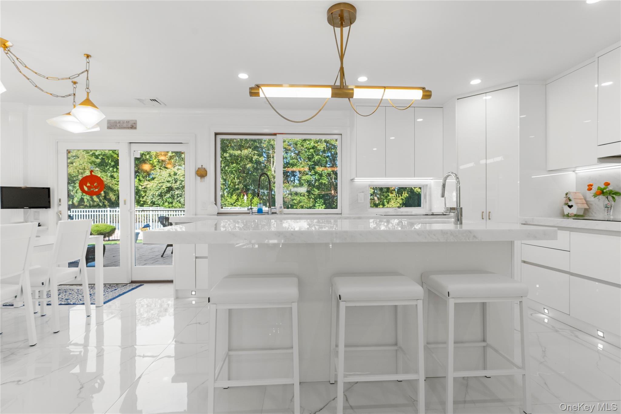 #5 photo, 28 Annandale Road, サフォーク郡 Commack , NY 11725