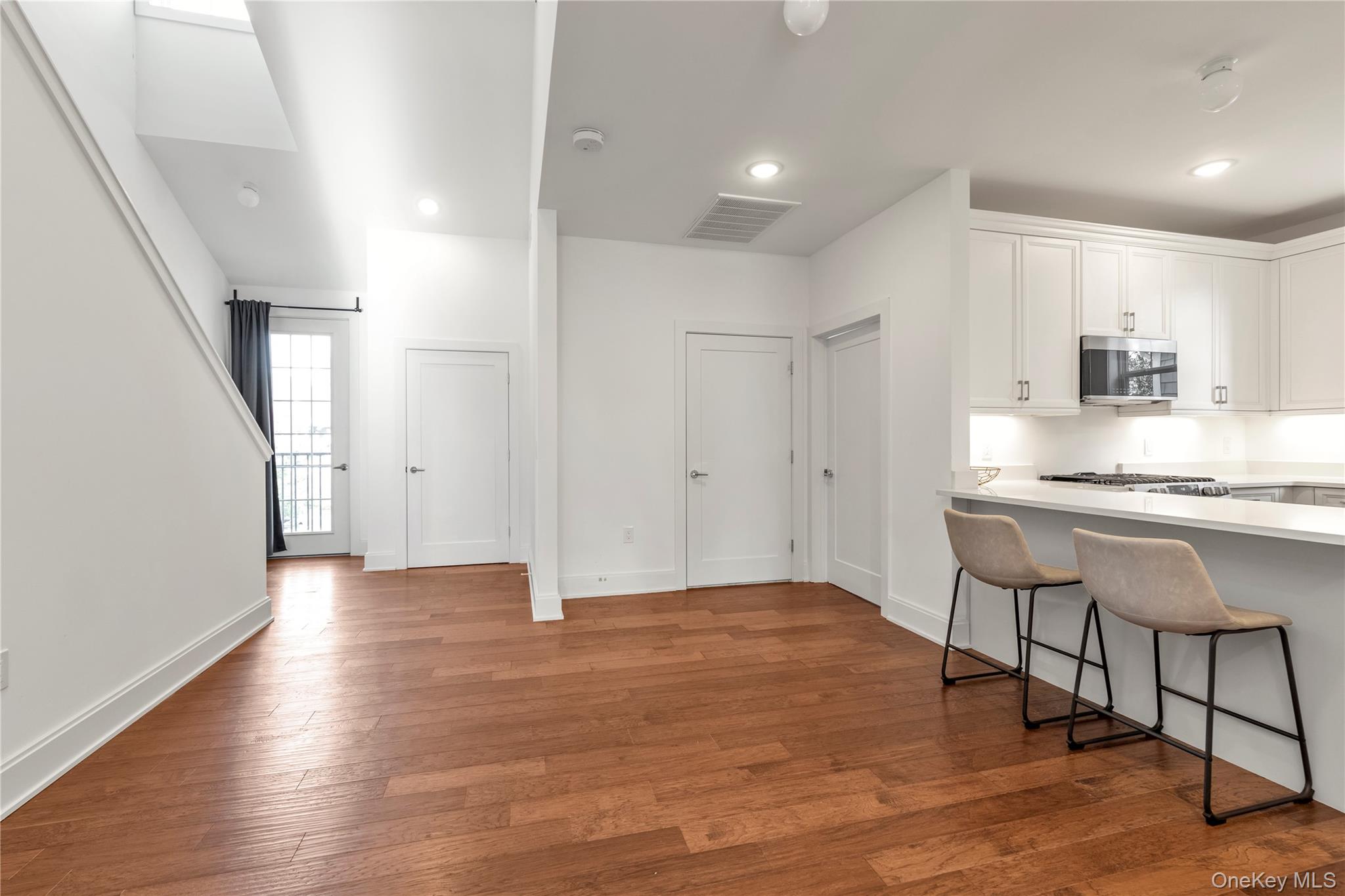 #6 photo, 404 White Rose Lane, ナッソー郡 East Meadow , NY 11554